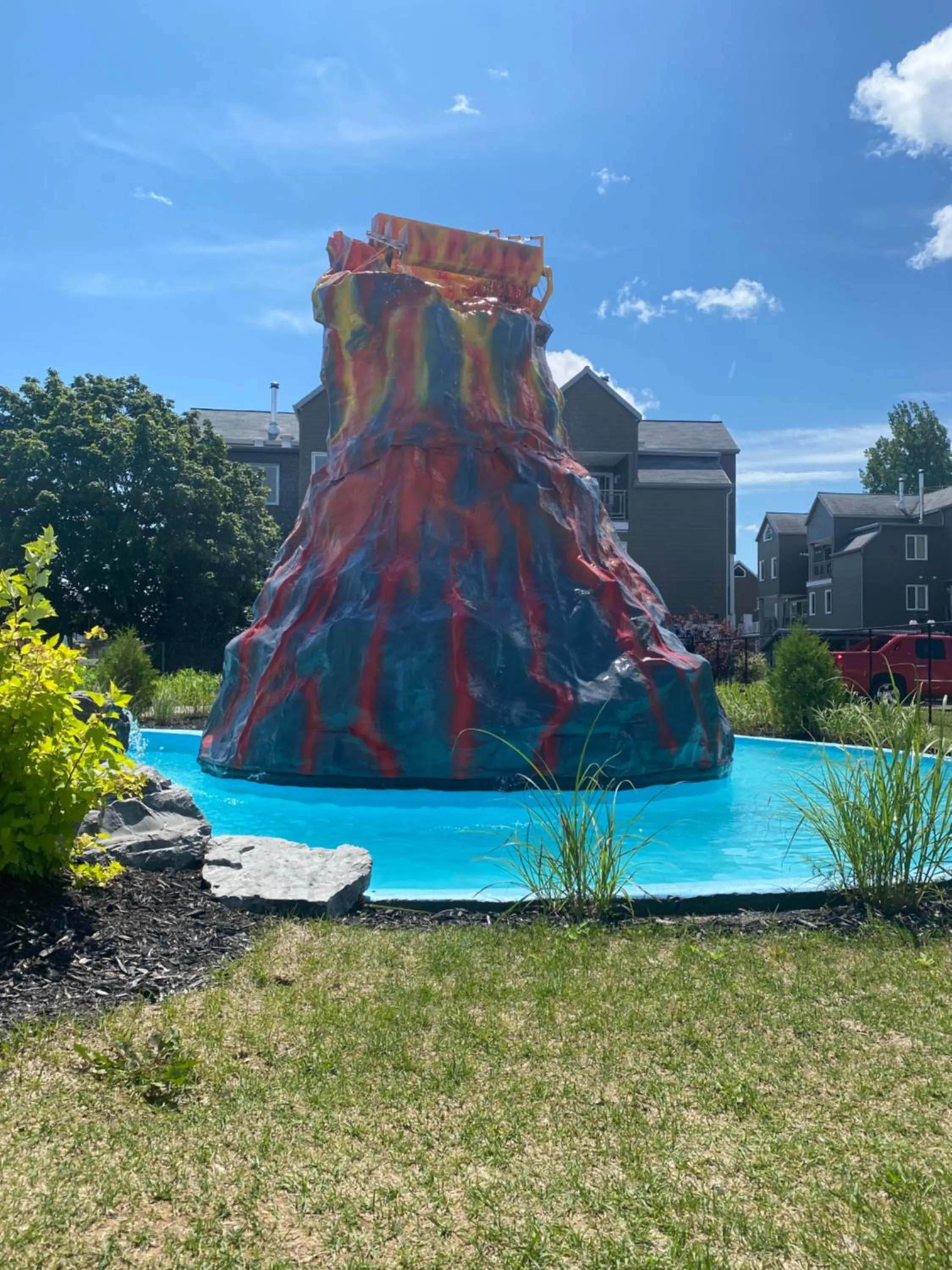 Condo 2 chambres avec parc aquatique!