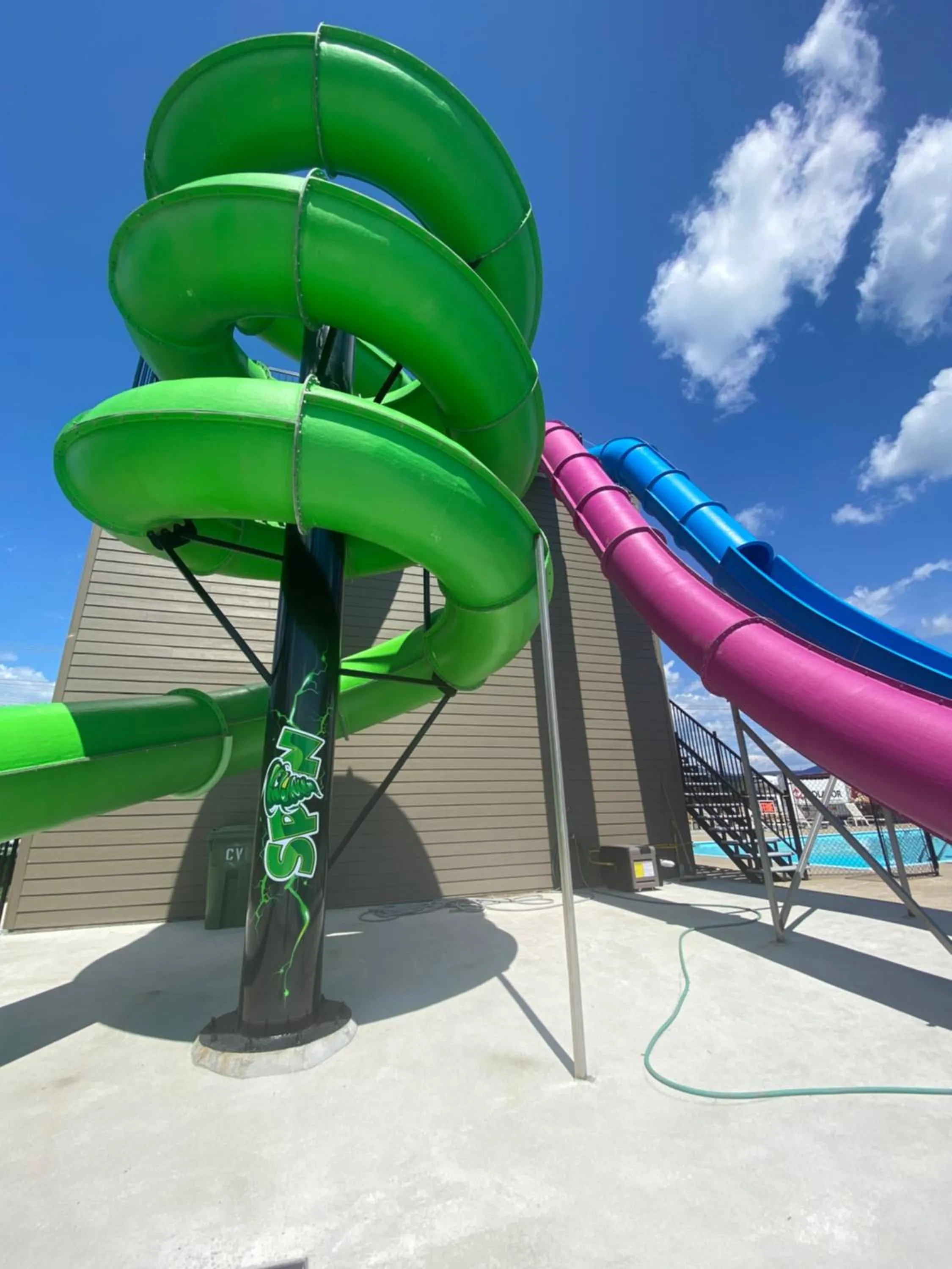 Condo 2 chambres avec parc aquatique!