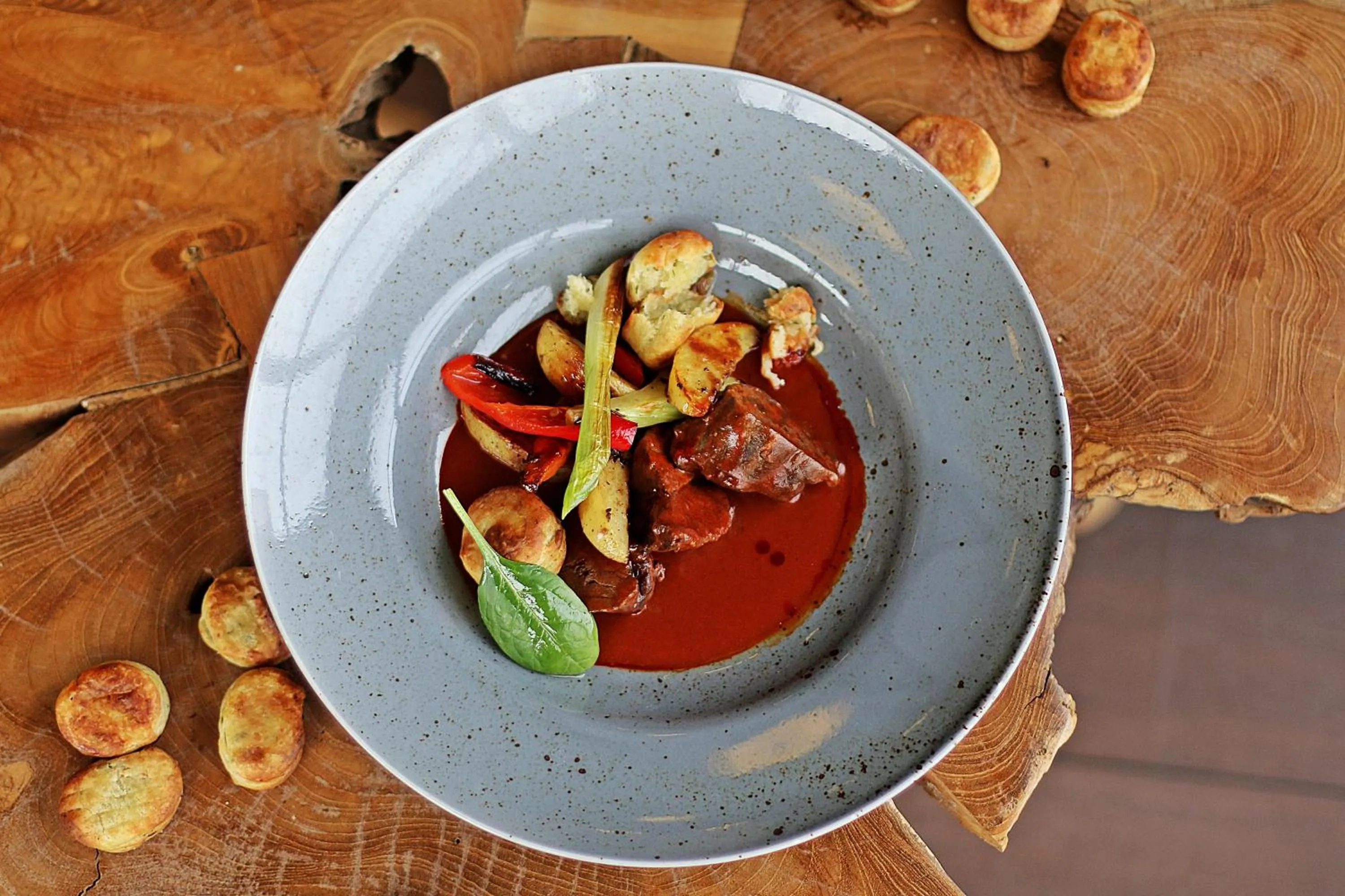 Restaurant/places to eat in Hotel Lajta Park