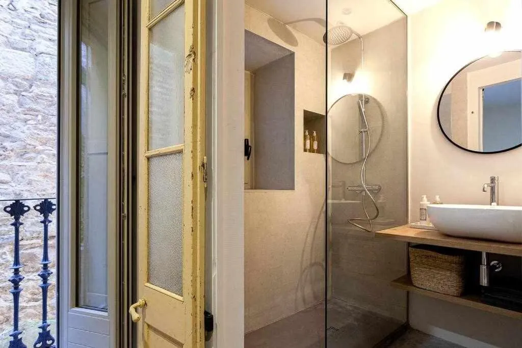 Velo Vern 1- Beautiful new apartment 2 bed ensuite