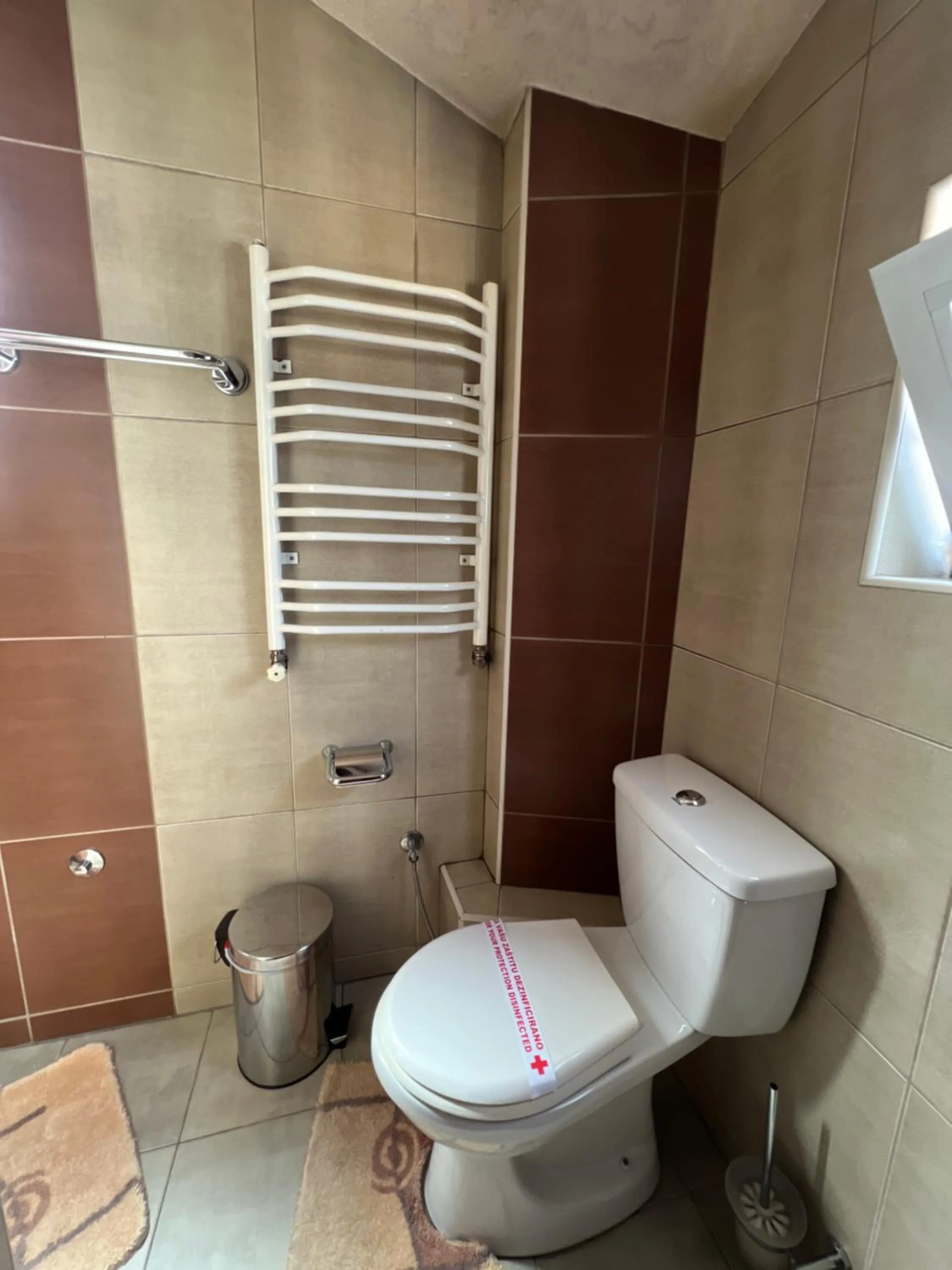 Bathroom in Hotel Royal