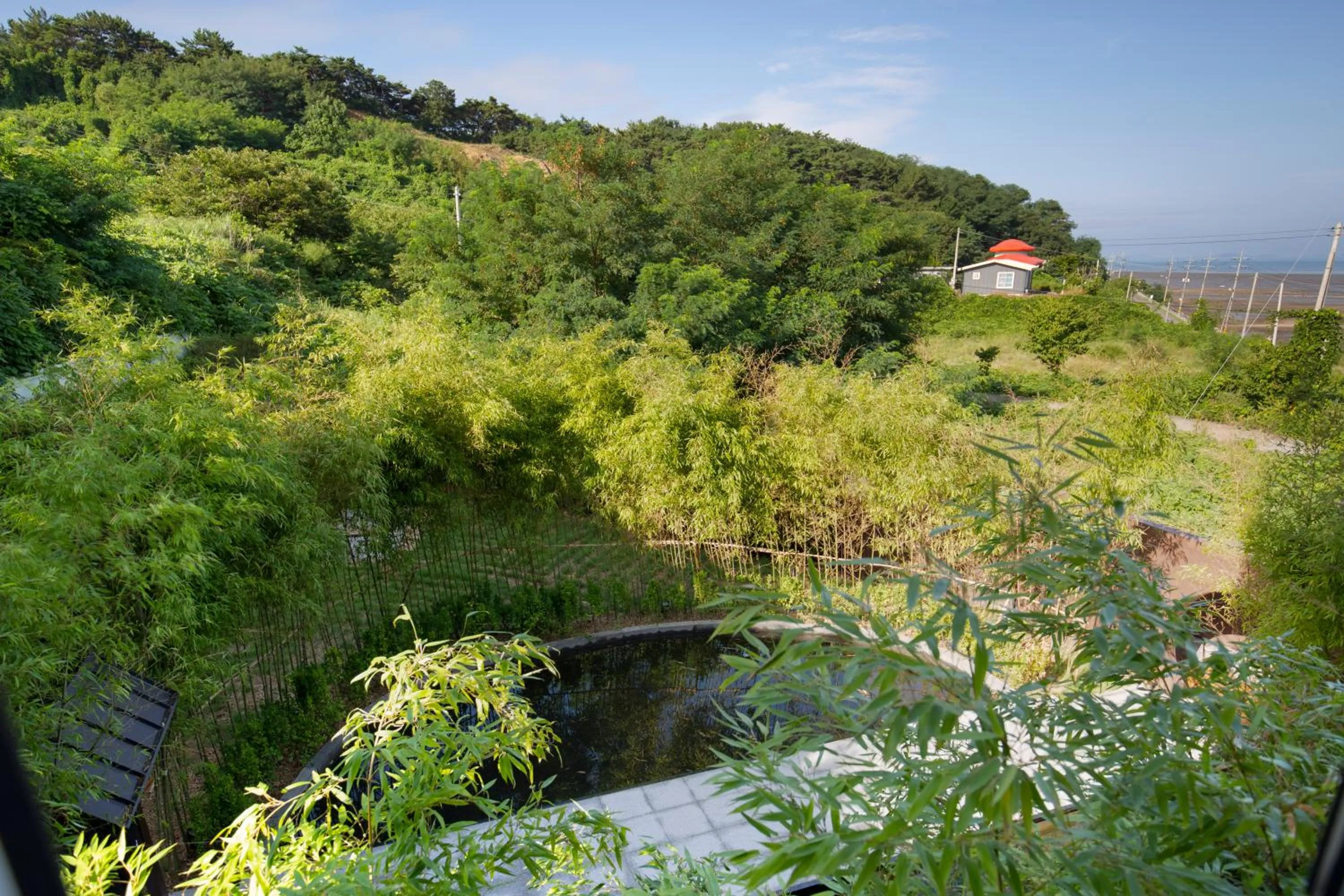 Garden in Tomonoya Hotel & Ryokan Daecheon