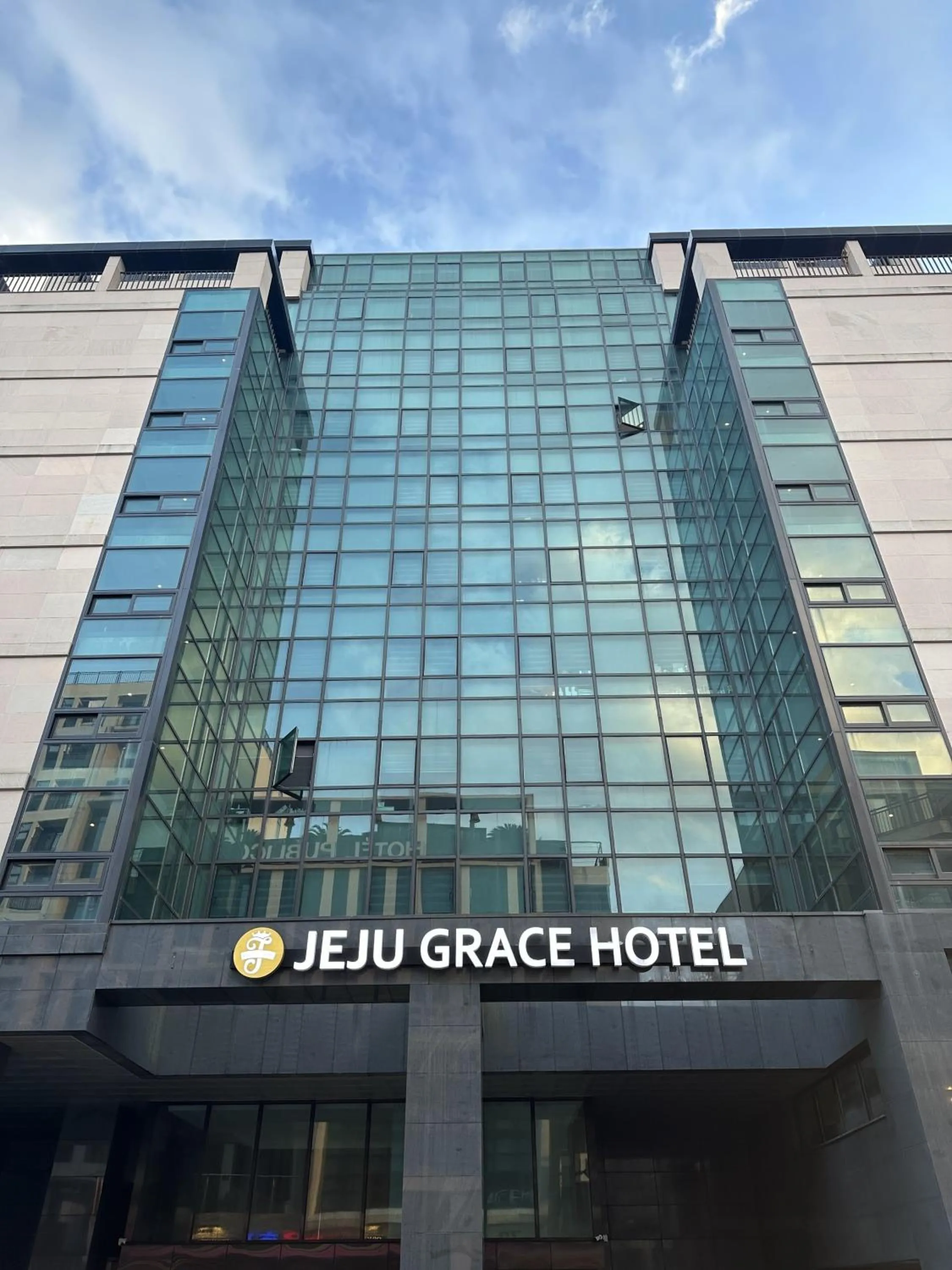 Property building in Jeju Grace Hotel