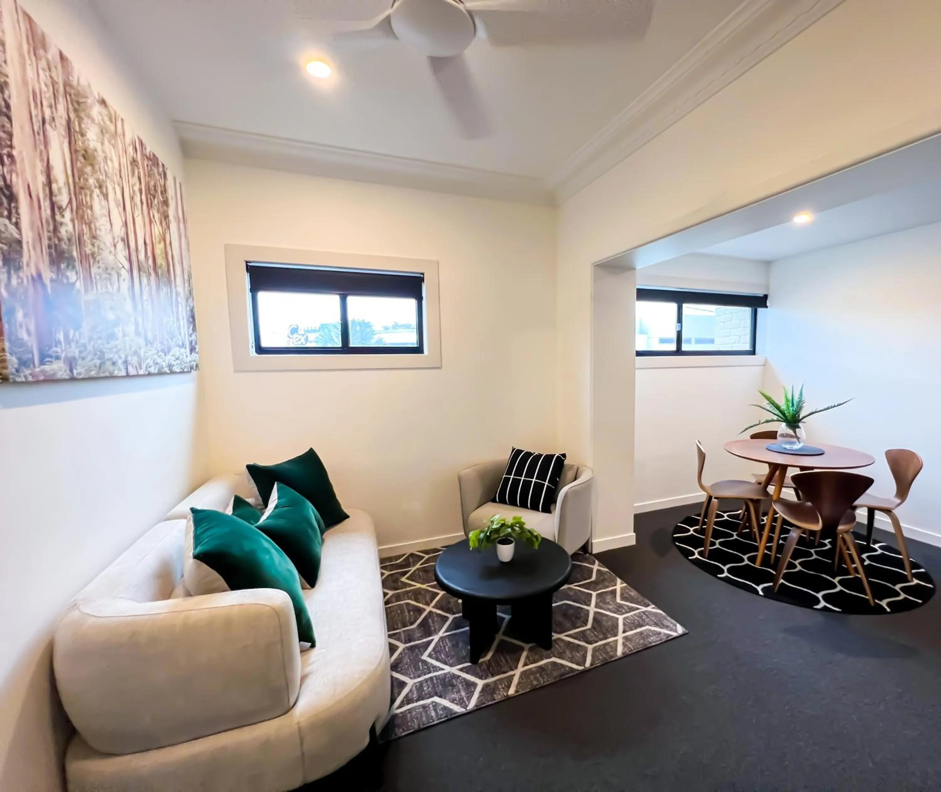Living room in Plantation Hotel Coffs Harbour