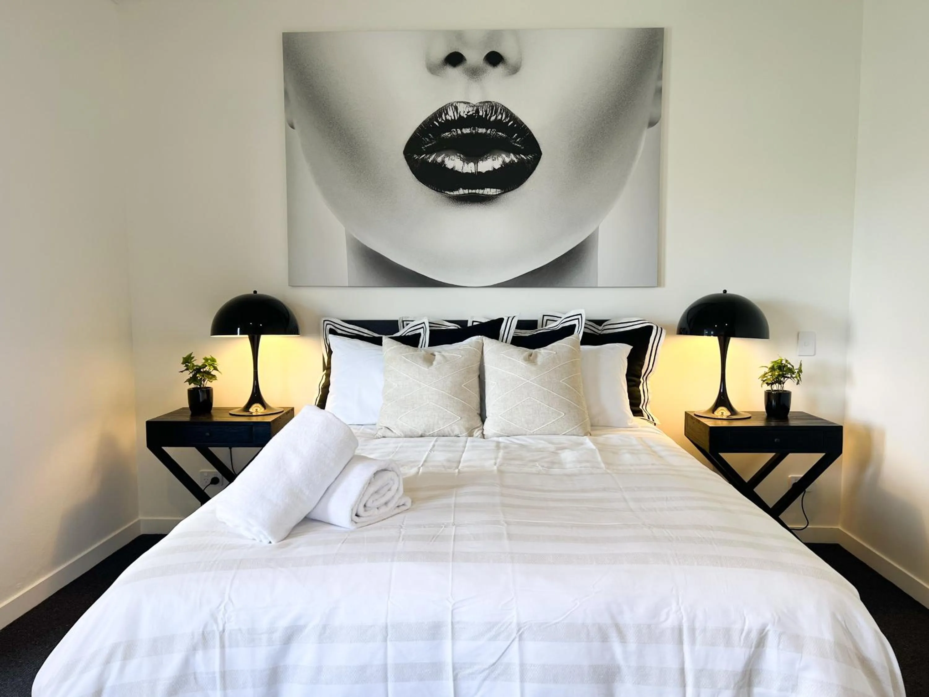 Bed in Plantation Hotel Coffs Harbour