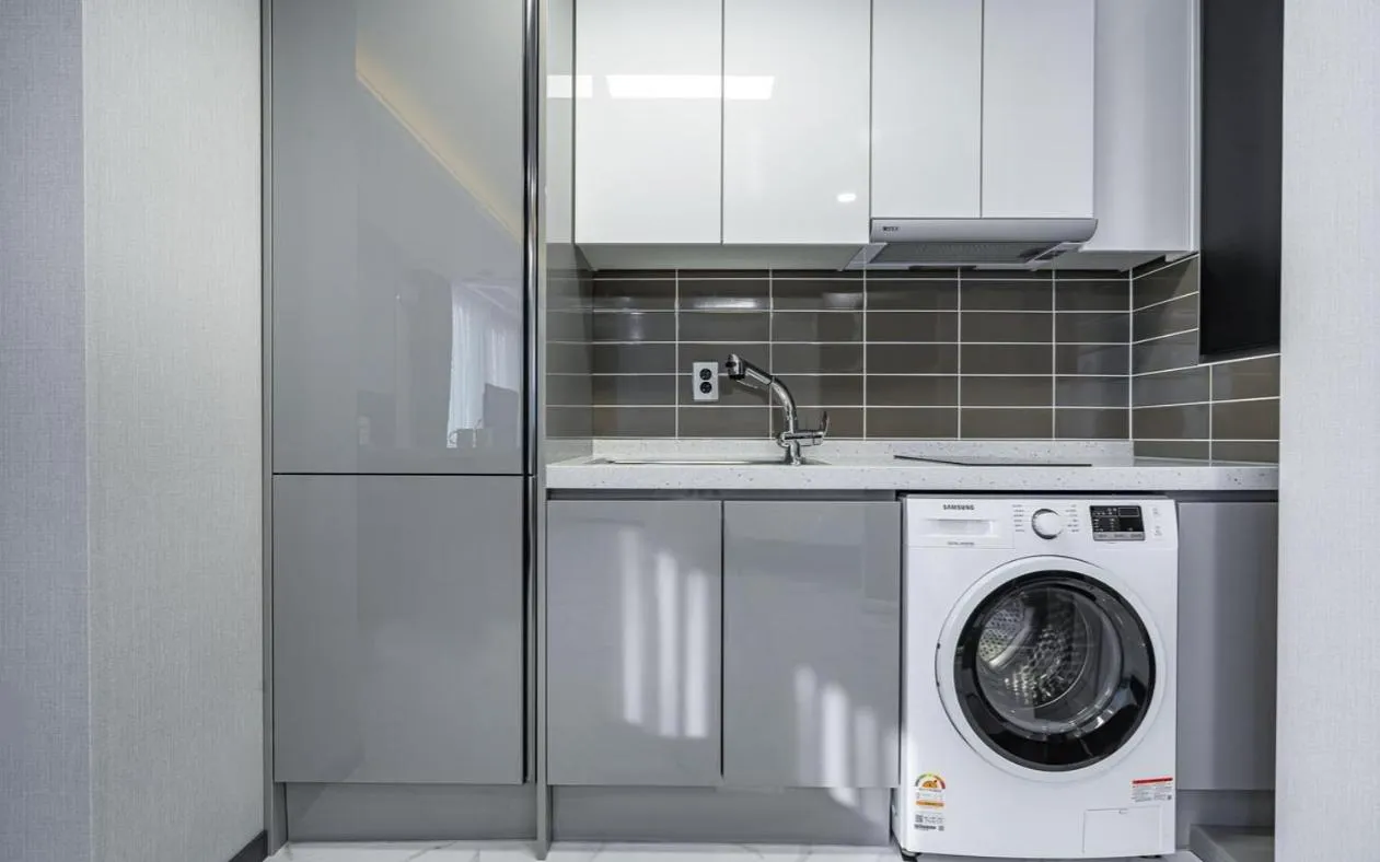 Songjeong Blue Castle Hotel