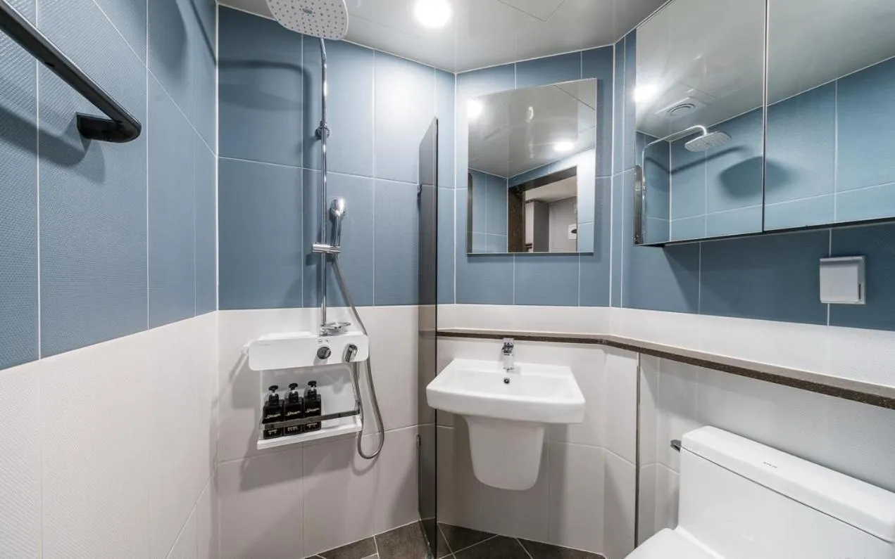 Songjeong Blue Castle Hotel