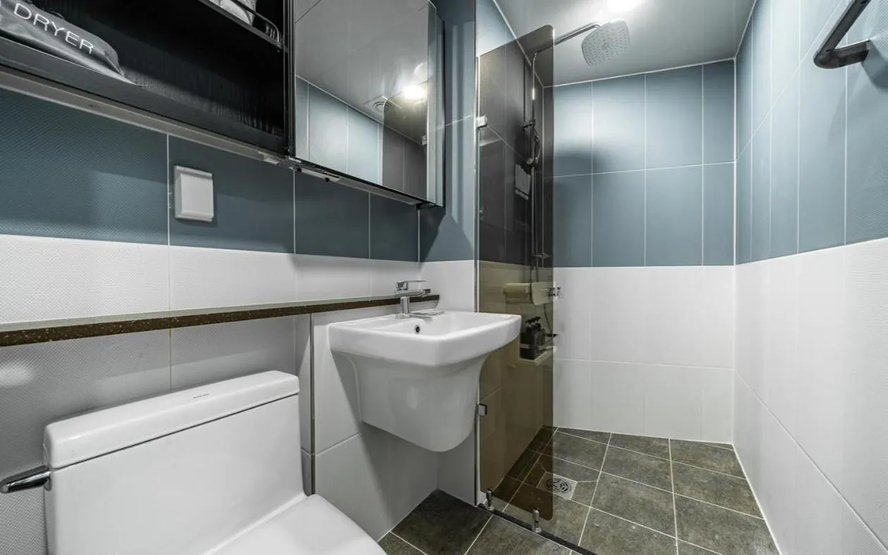 Songjeong Blue Castle Hotel