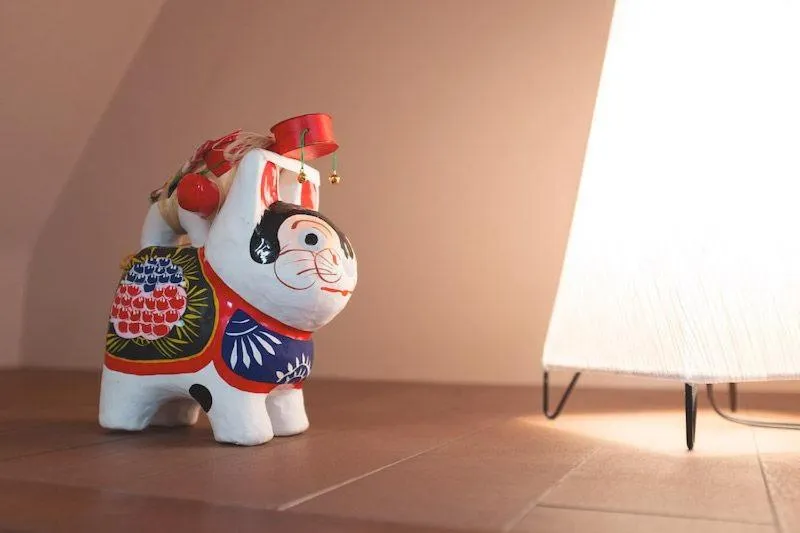 Decorative detail in Asakusa Kaede 浅草楓