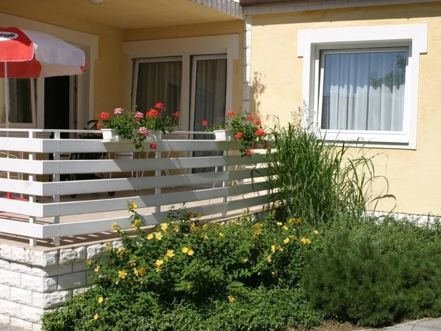 Facade/entrance in Apartman Bella Hotel