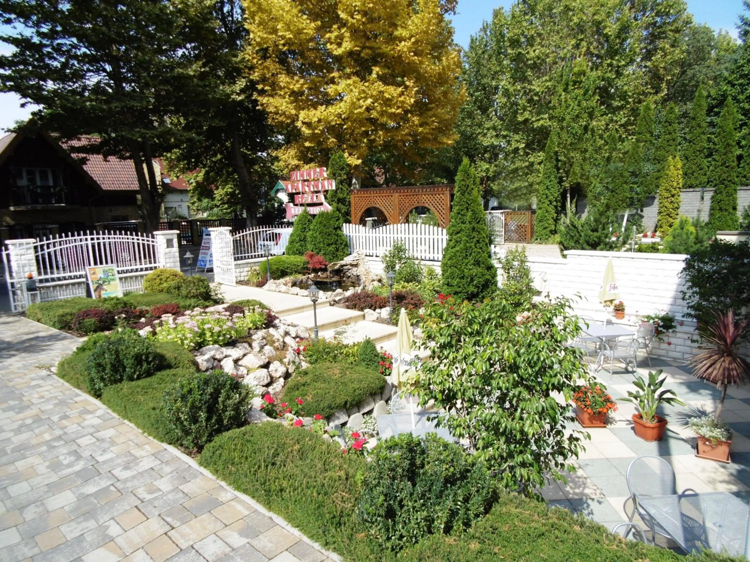 Garden in Apartman Bella Hotel