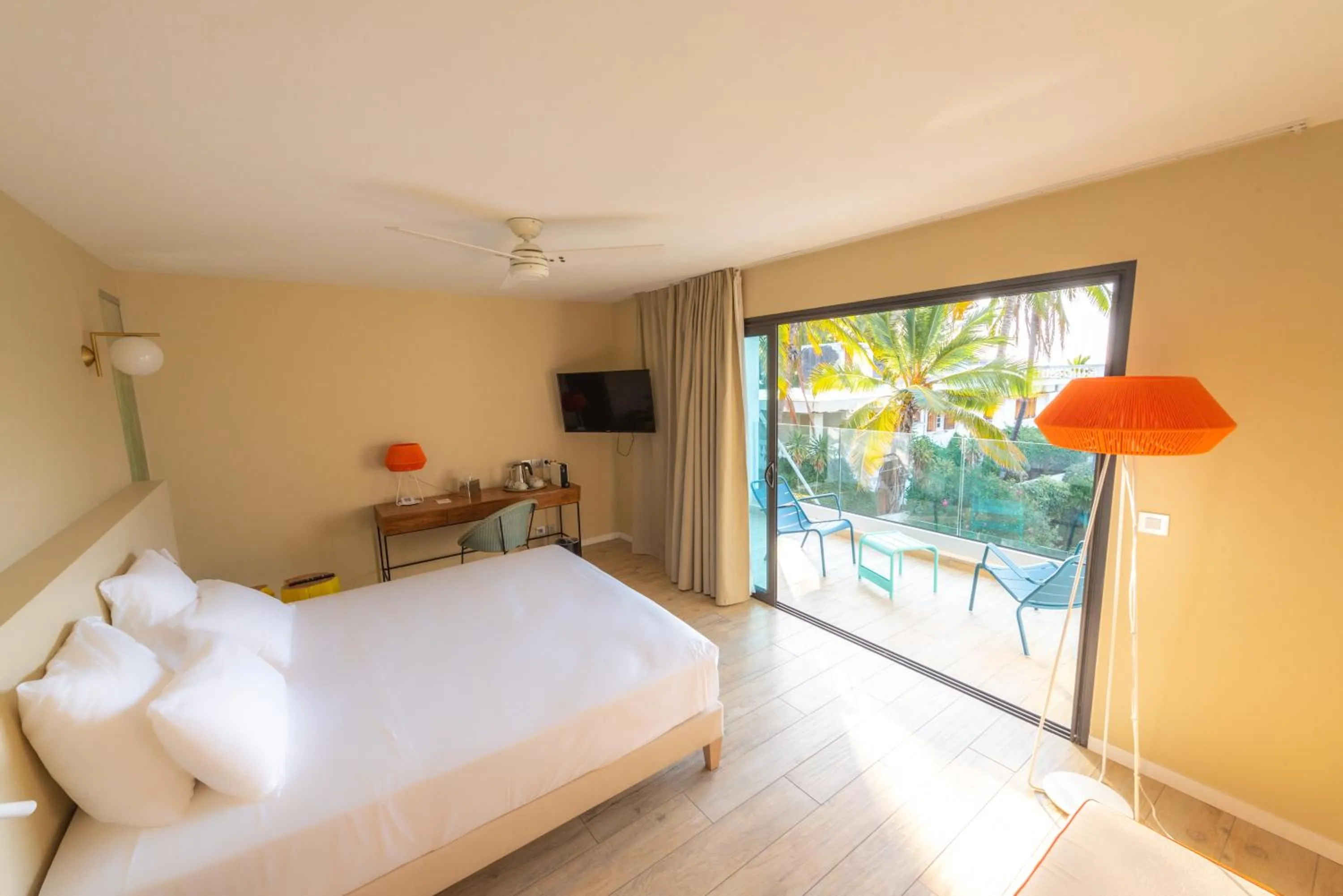 Bedroom, Bed in Boutik Hôtel 2A - Adult Only