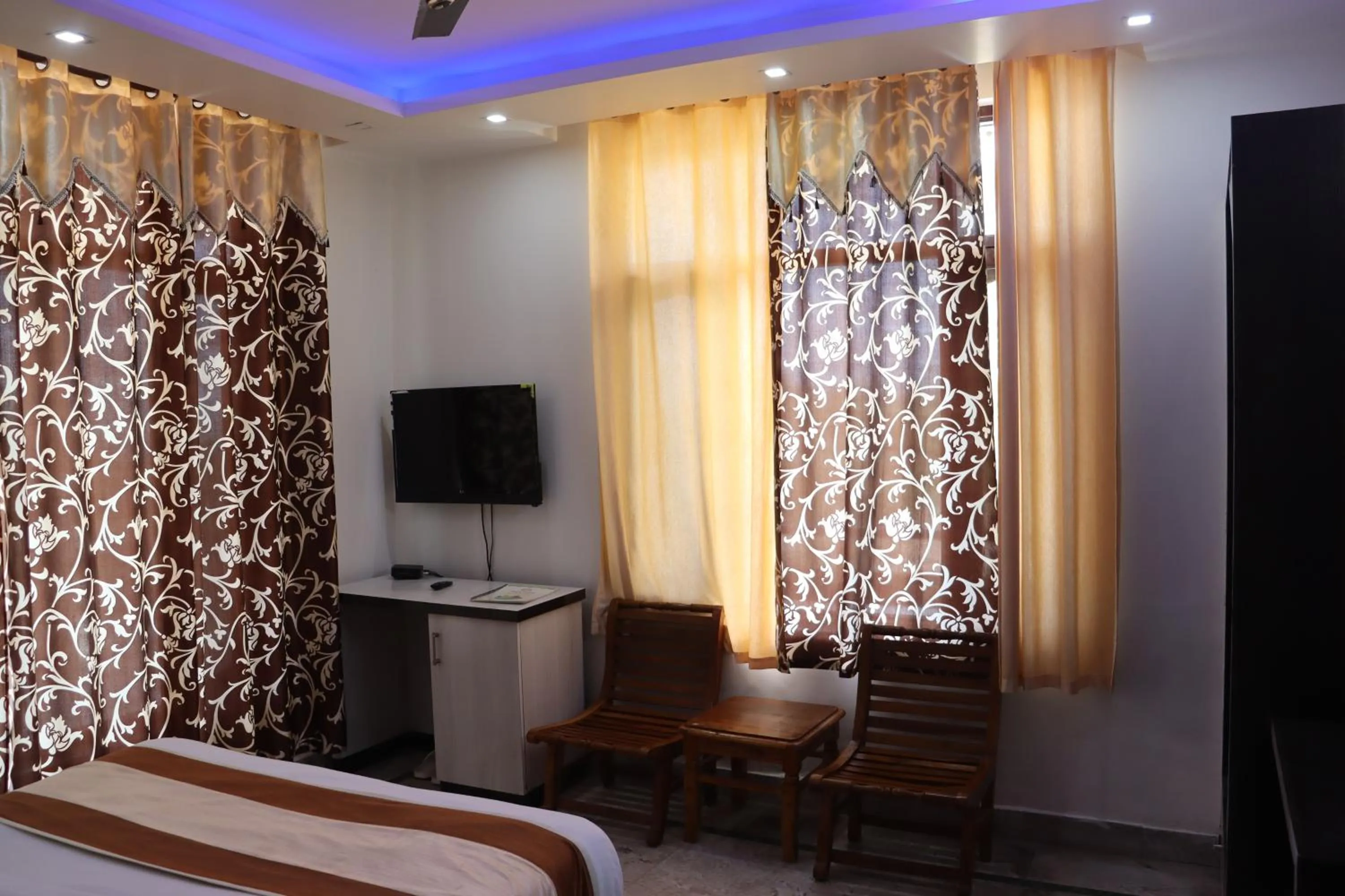 Bed in Pink Park by Panache Hotels