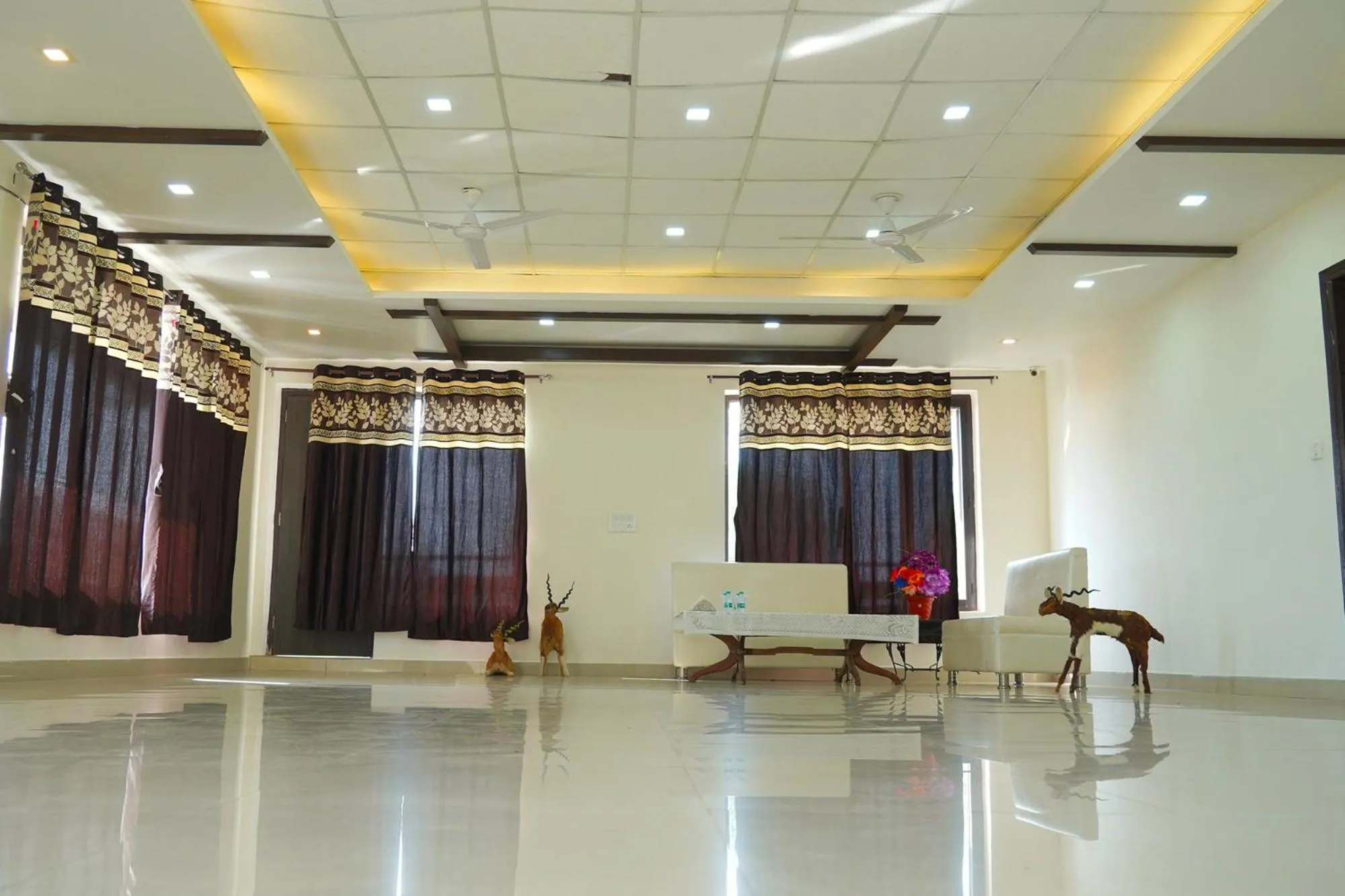 Lobby or reception in Pink Park by Panache Hotels