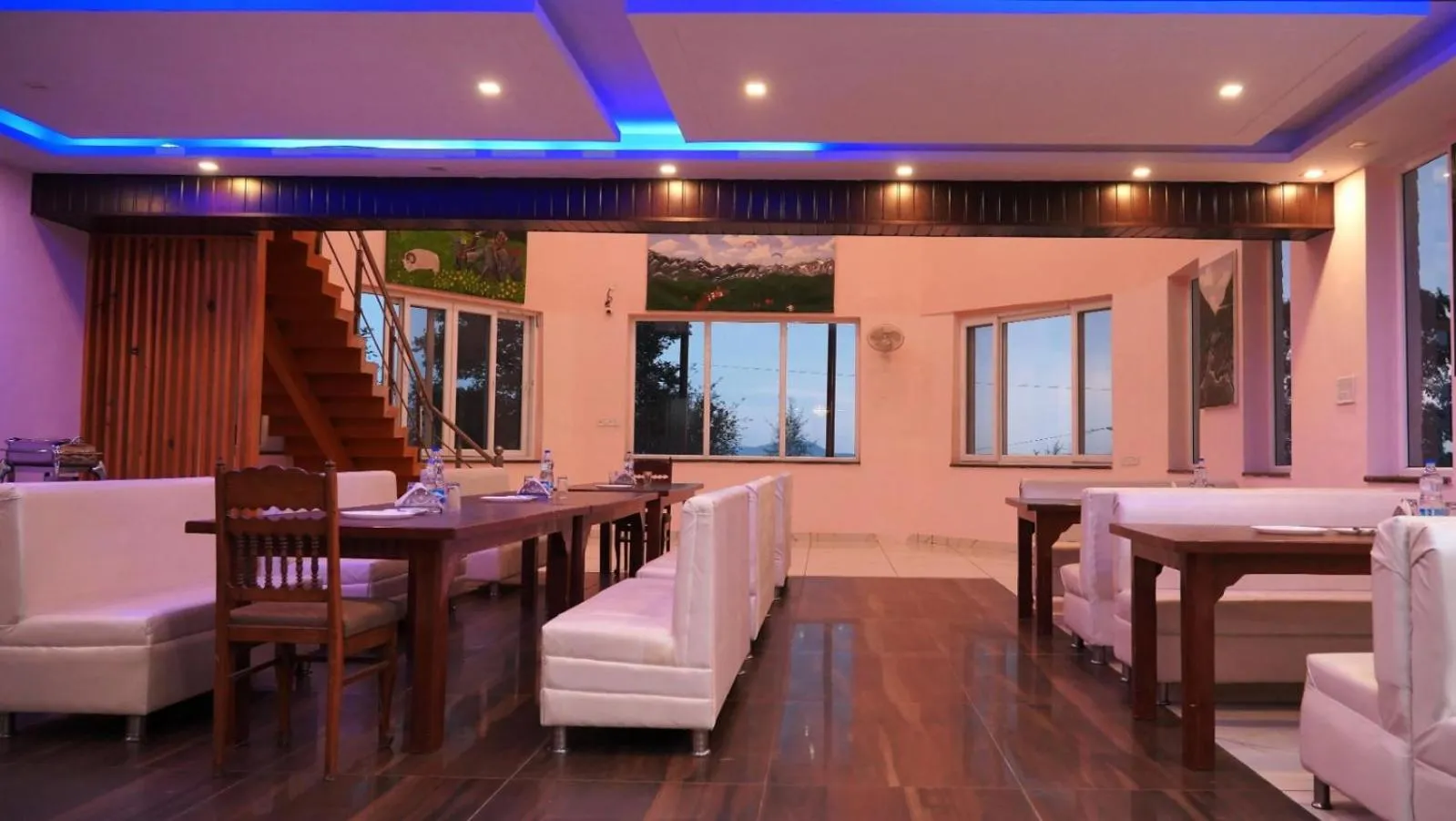 Restaurant/places to eat in Pink Park by Panache Hotels