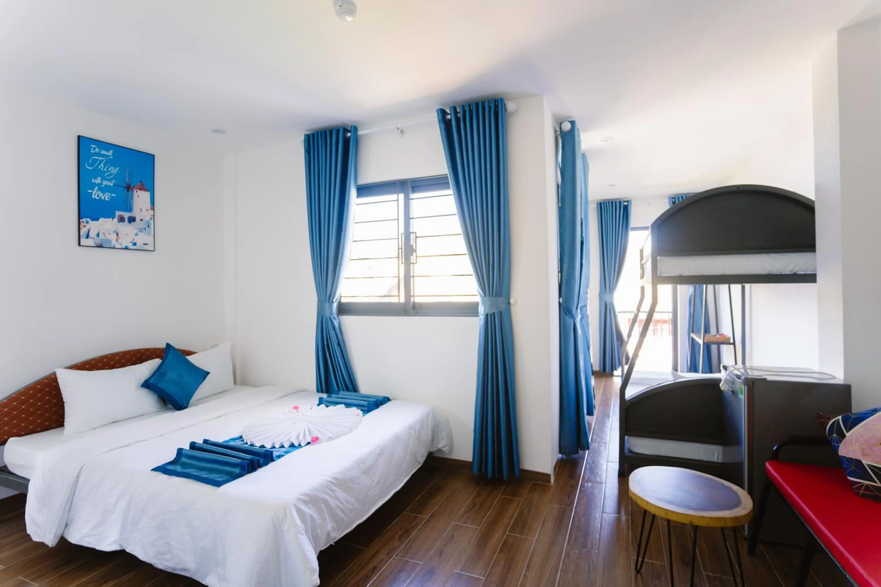 Bedroom, Bed in New World Hotel