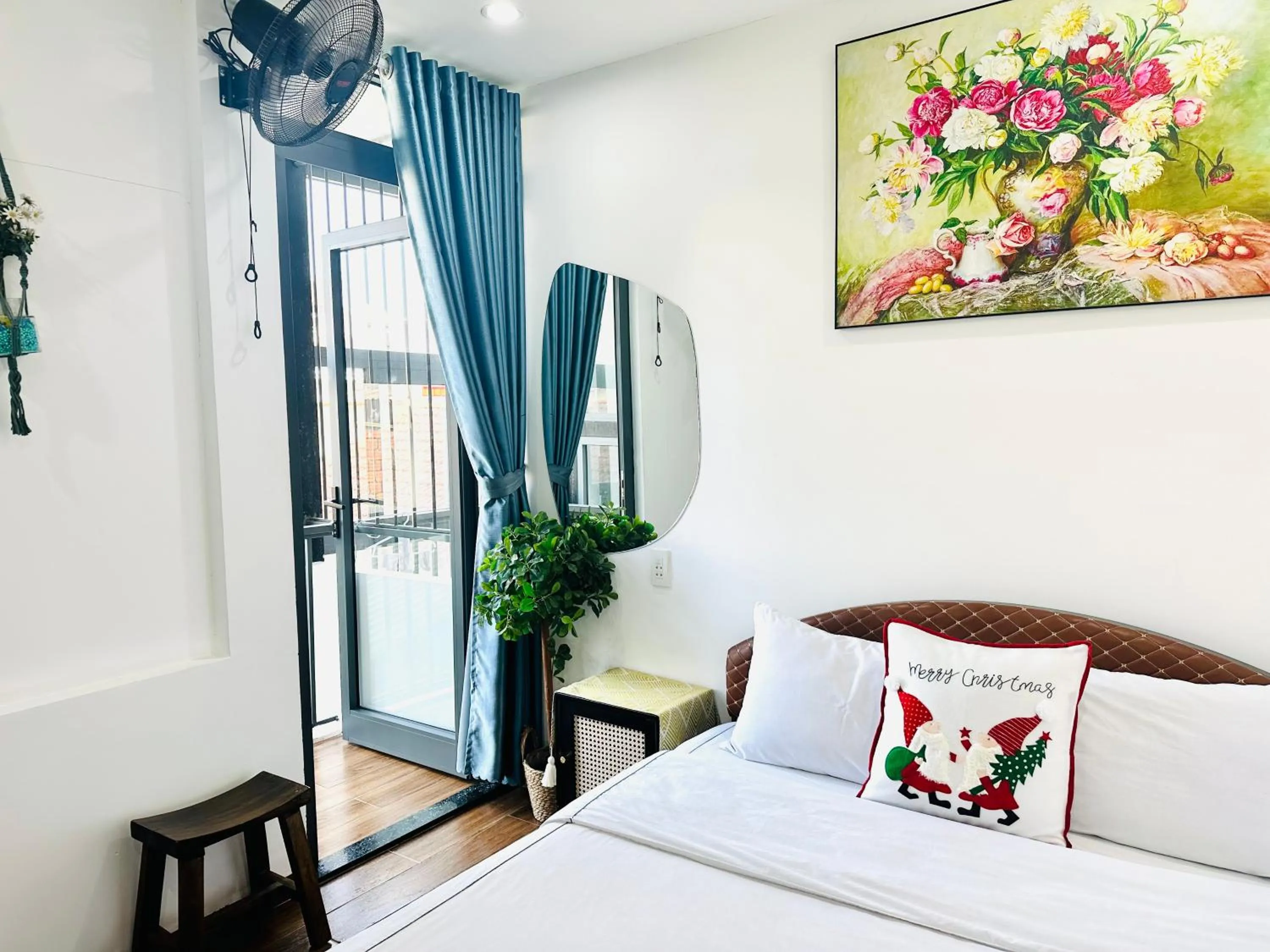 Bed in New World Hotel