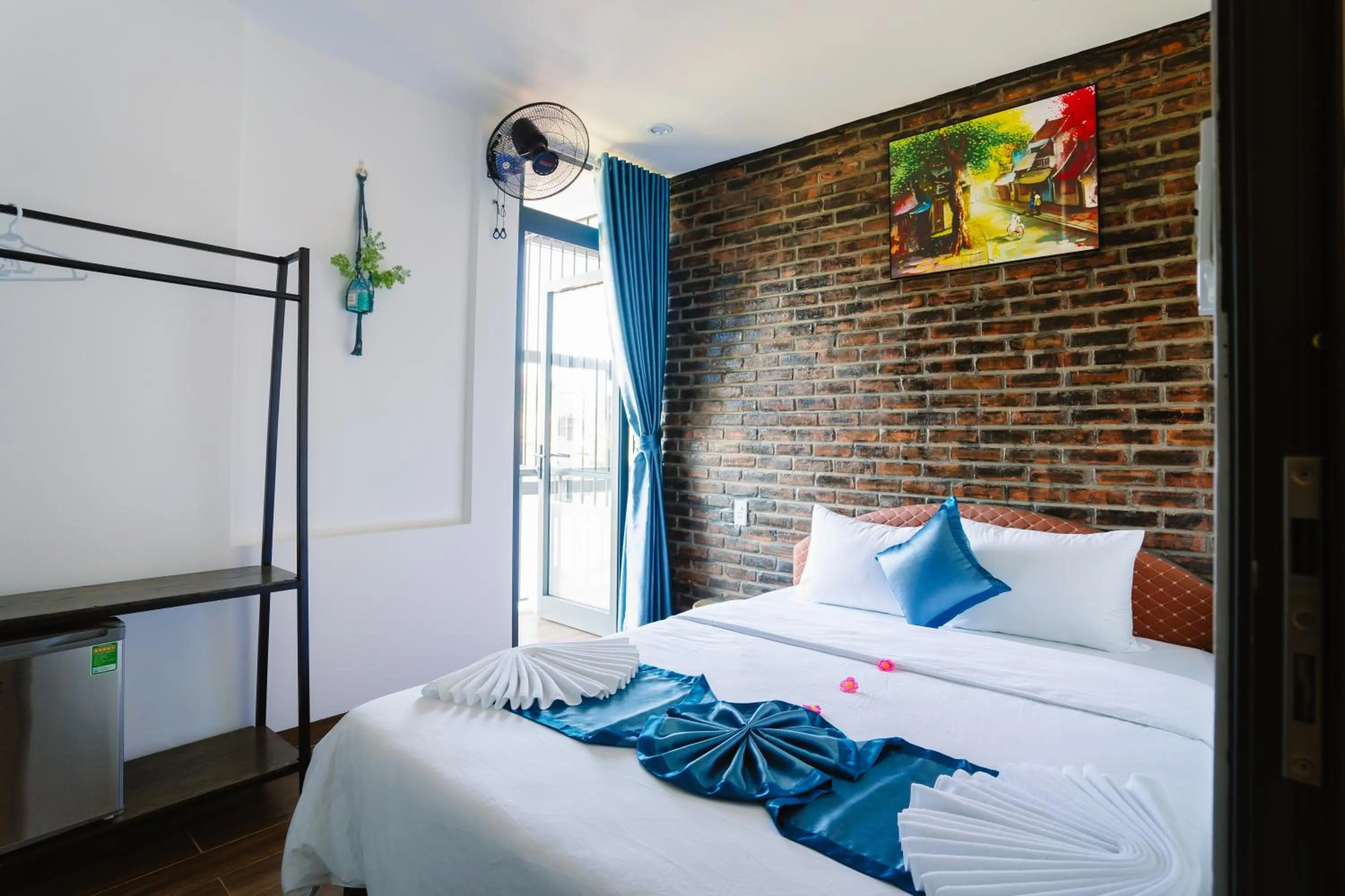 Bedroom, Bed in New World Hotel