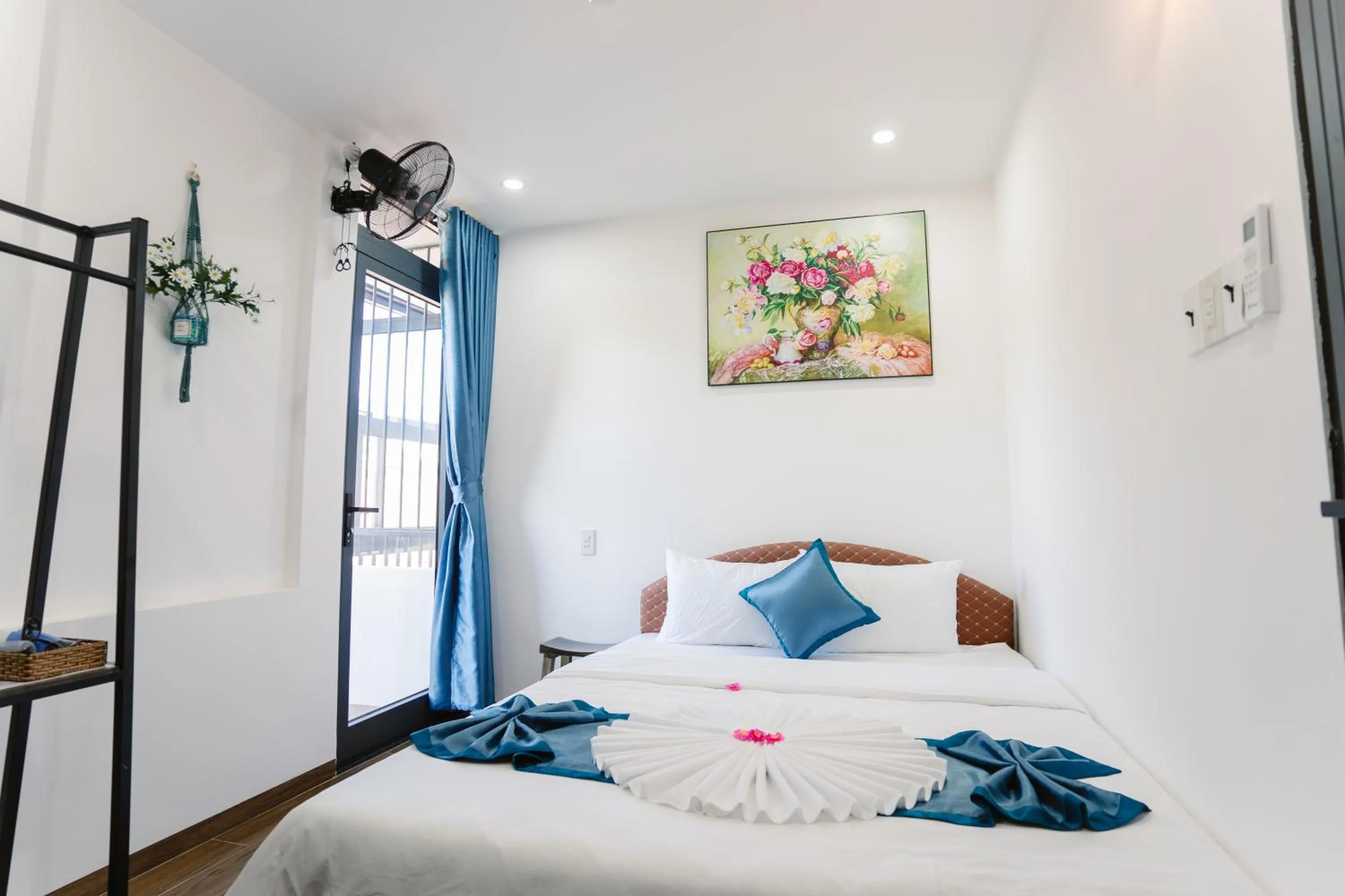 Bed in New World Hotel