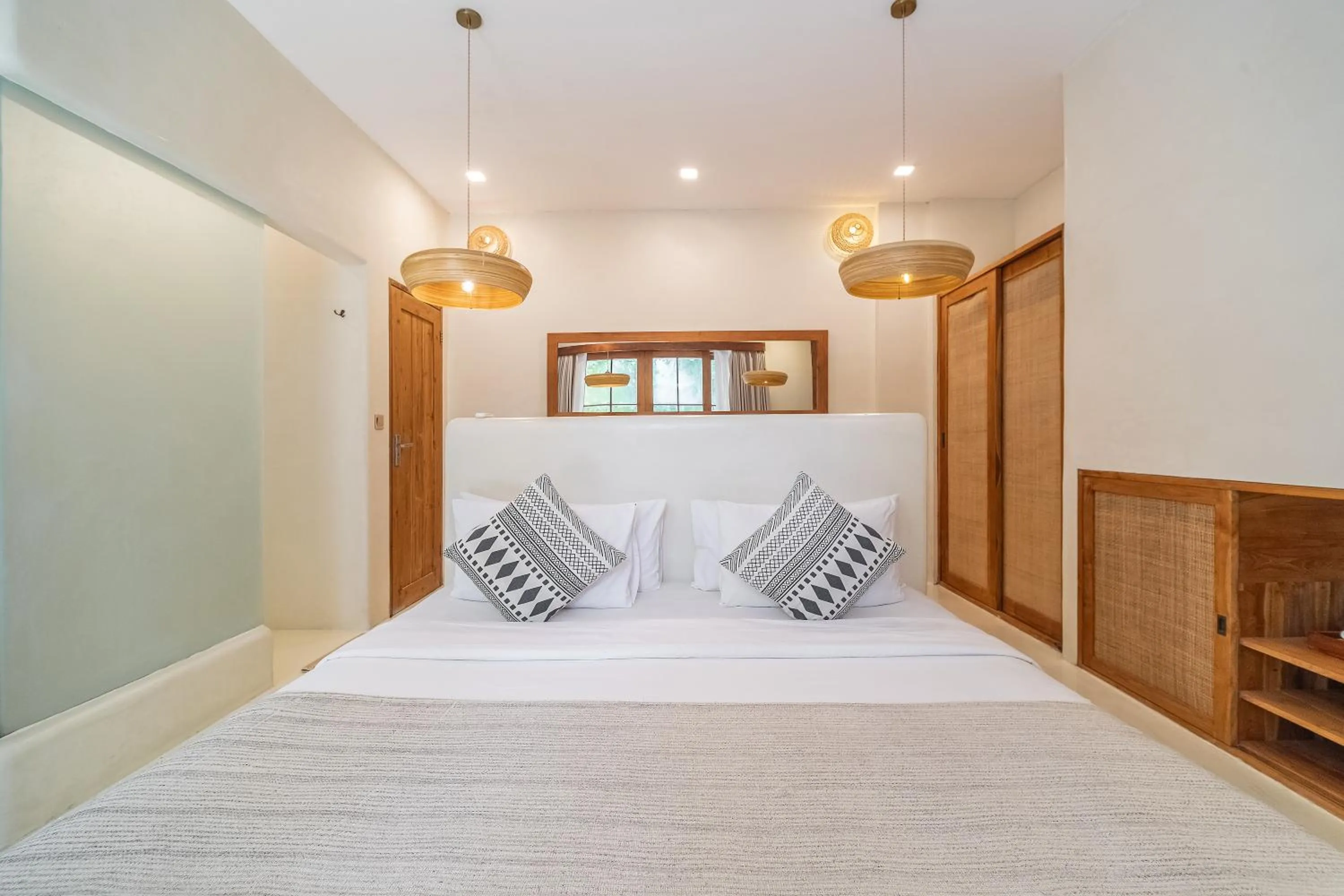 Shower in White Goose Boutique Hotel