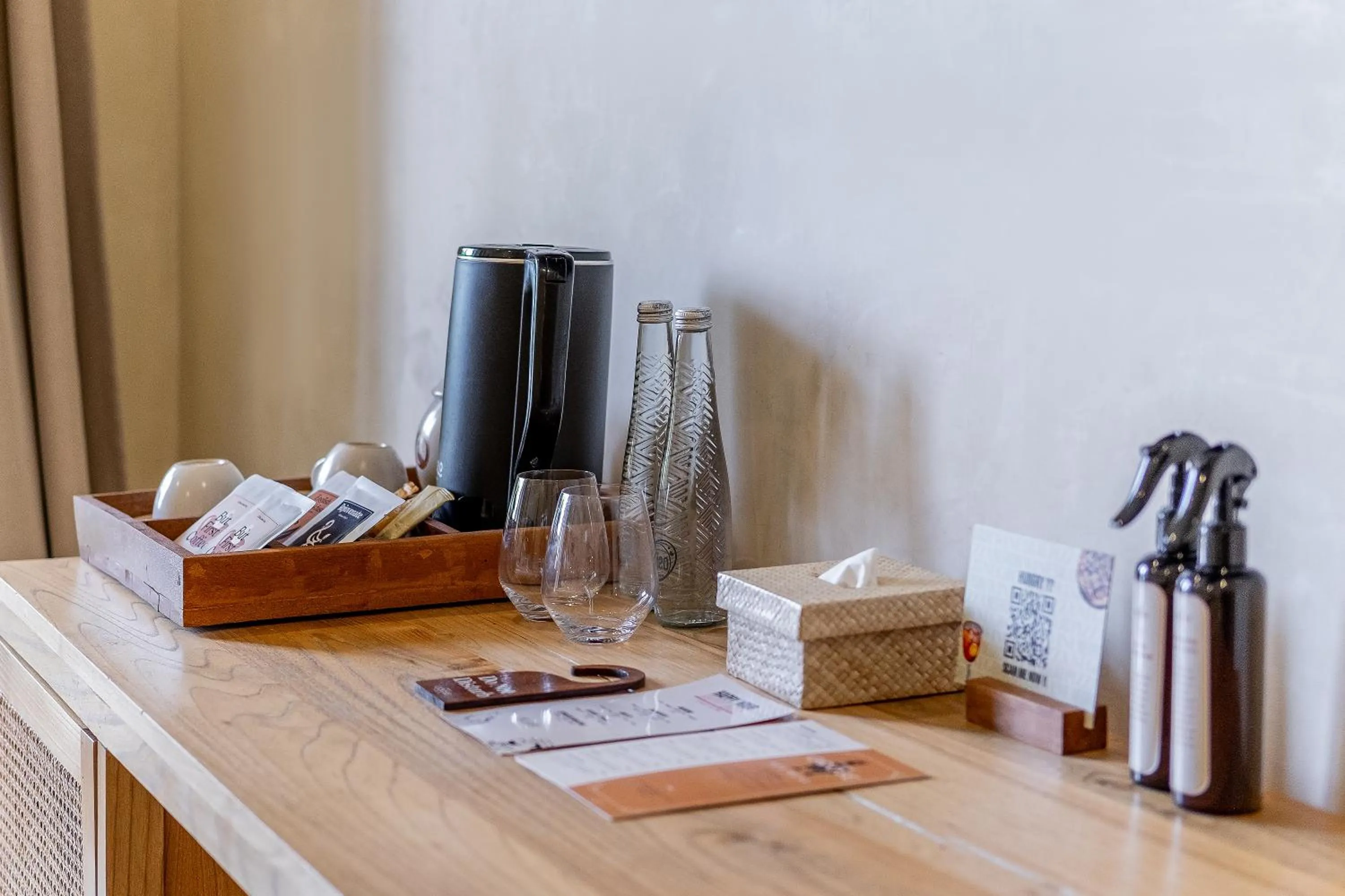 Coffee/tea facilities in White Goose Boutique Hotel