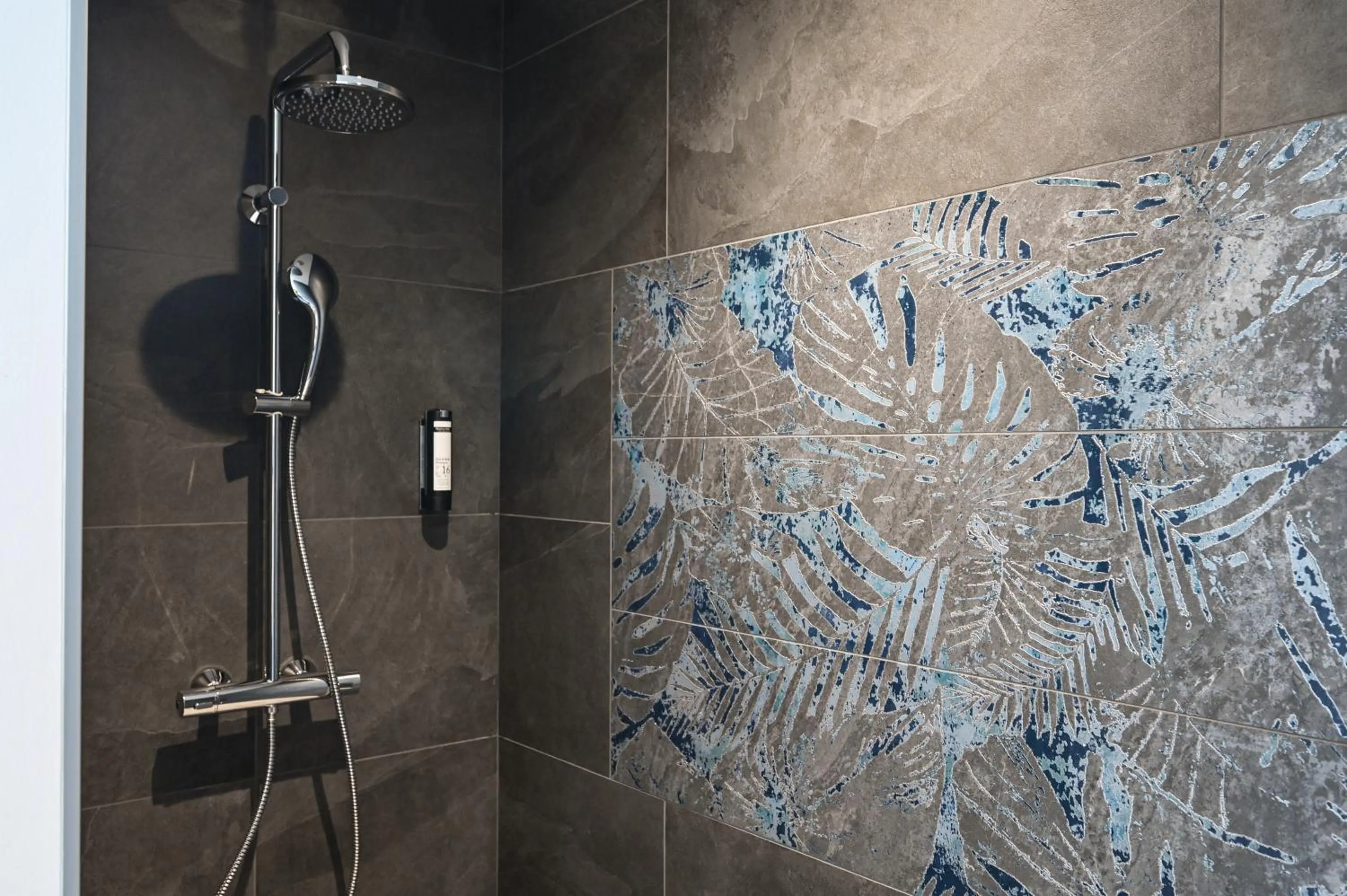 Shower in Belle Normandy