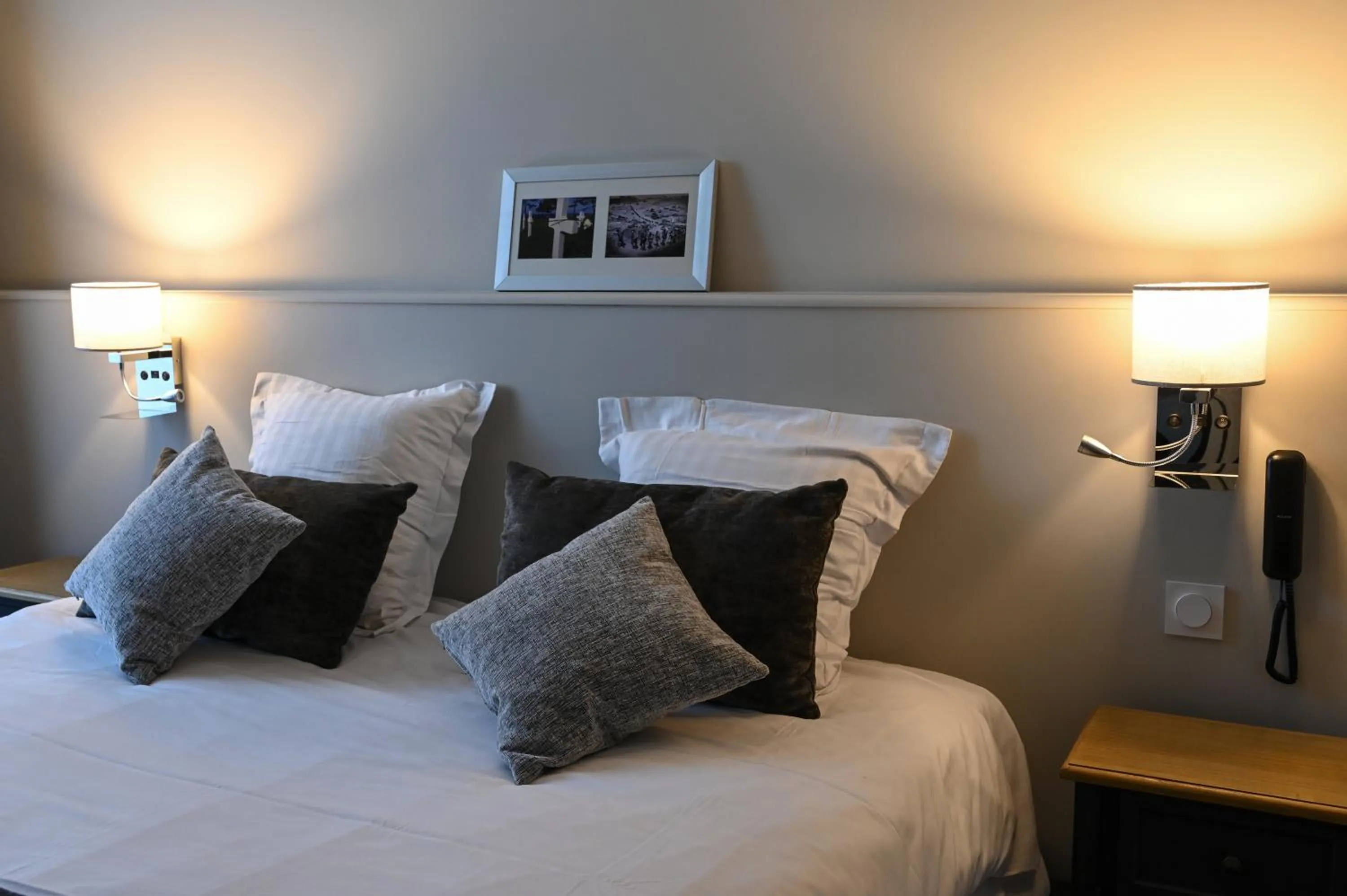 Bedroom, Bed in Belle Normandy
