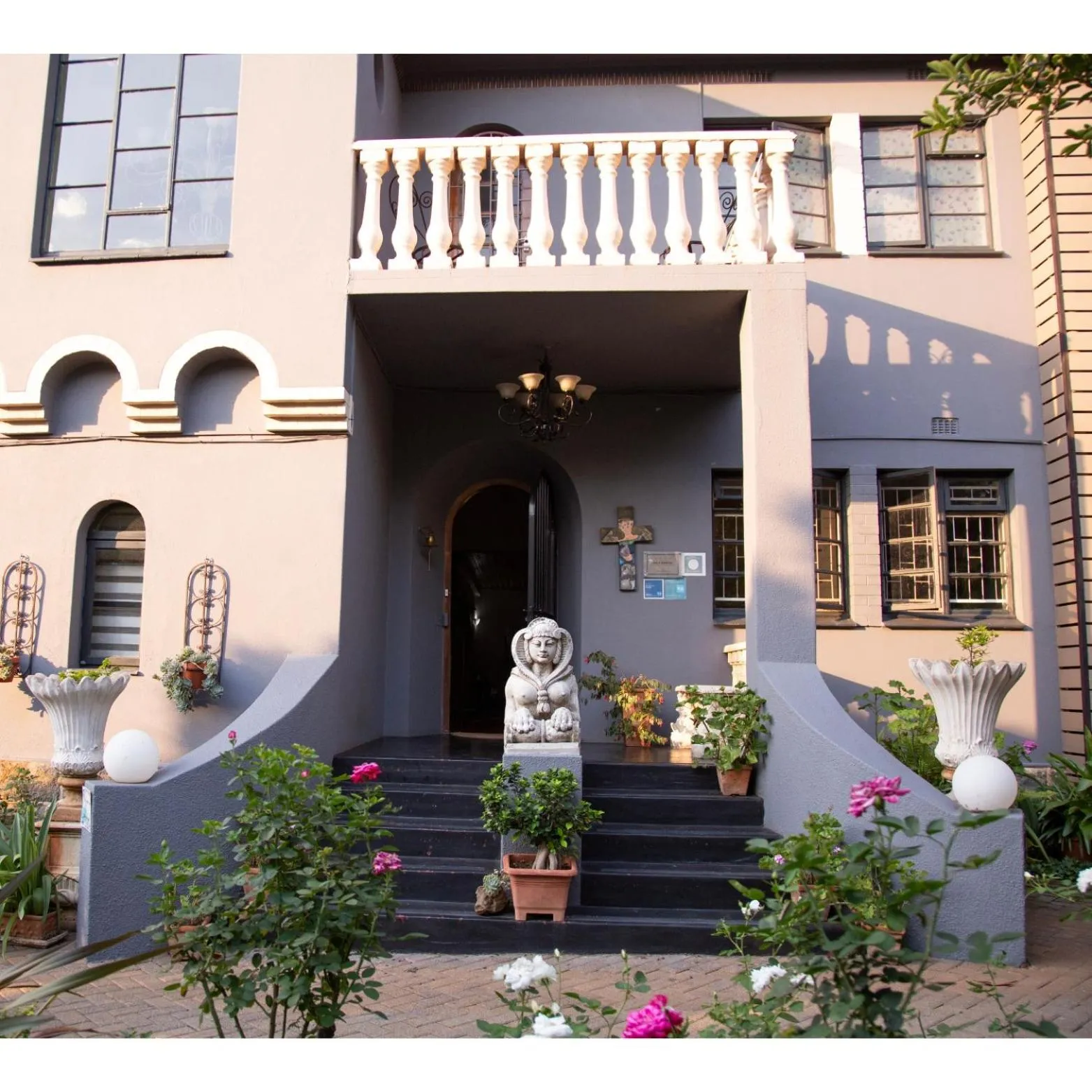 Facade/entrance in Ben's Bed and Breakfast