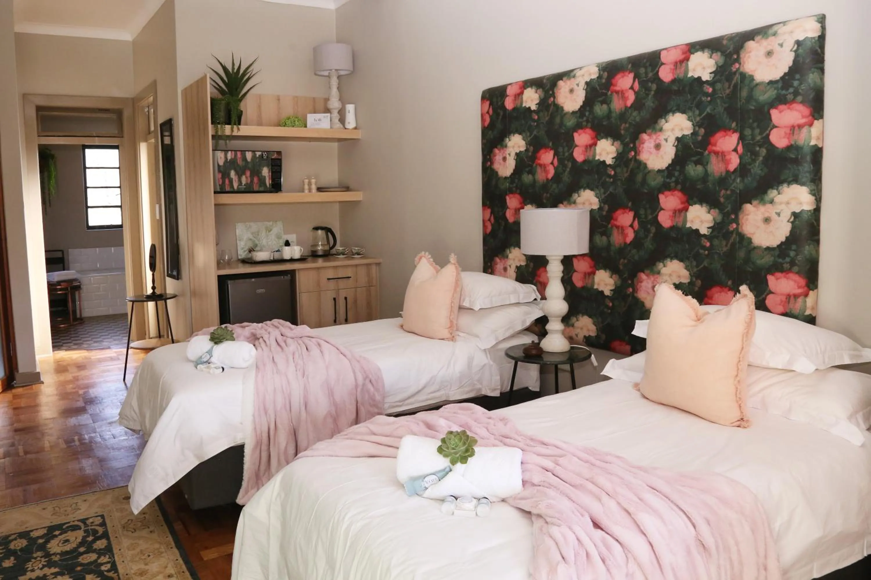 Photo of the whole room, Bed in Ben's Bed and Breakfast