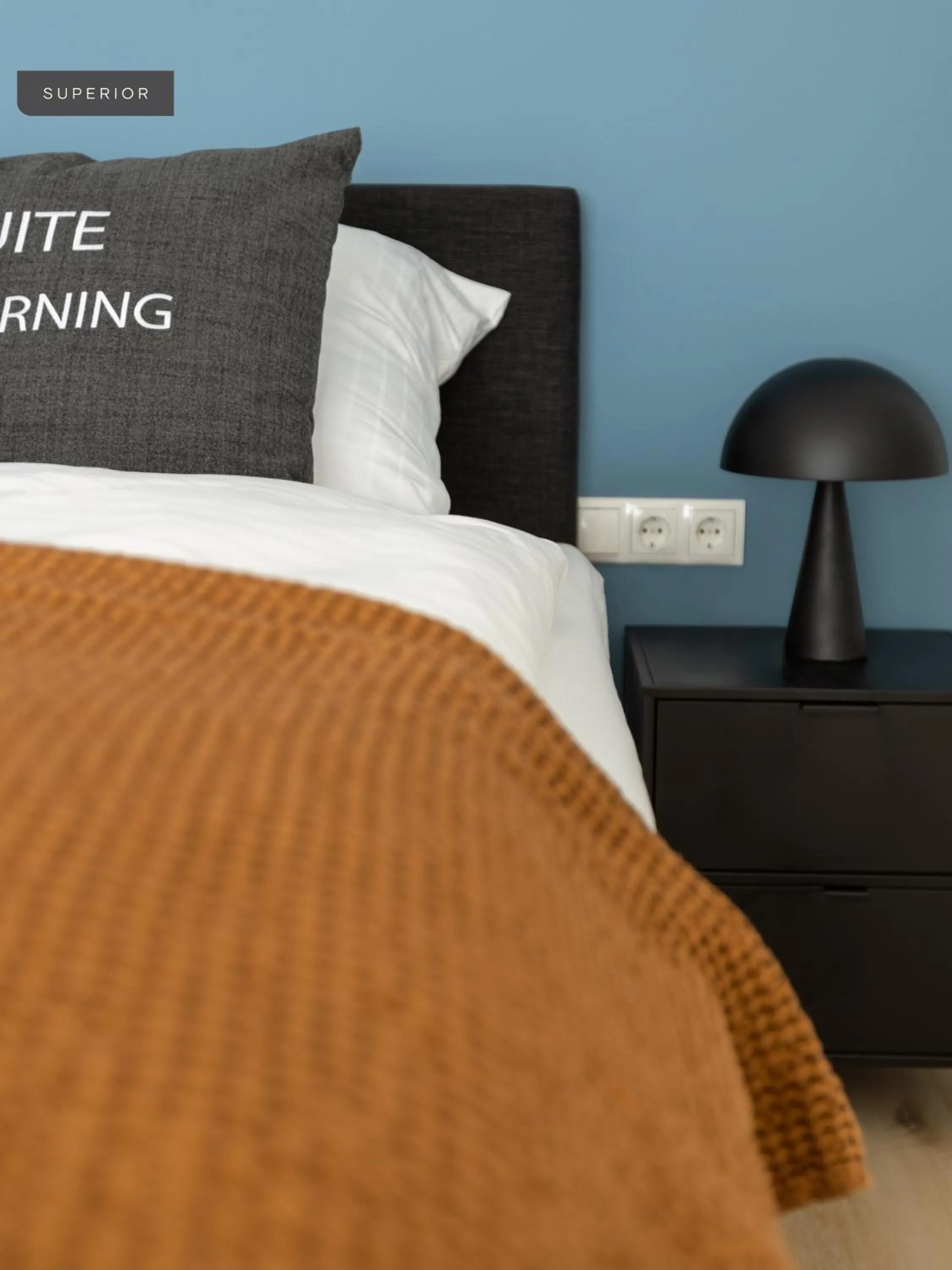 Bed in Limehome Osnabrück Johannisstraße