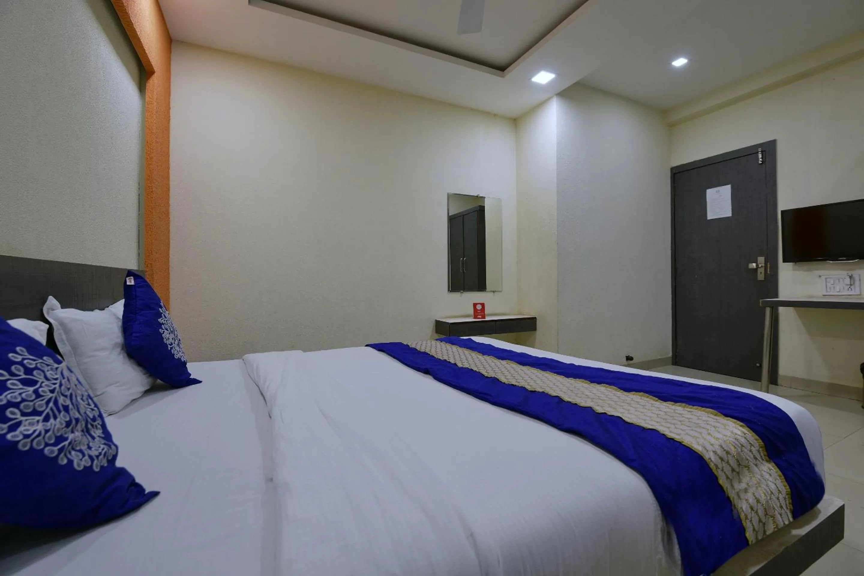 Bedroom, Bed in Hotel O SVL