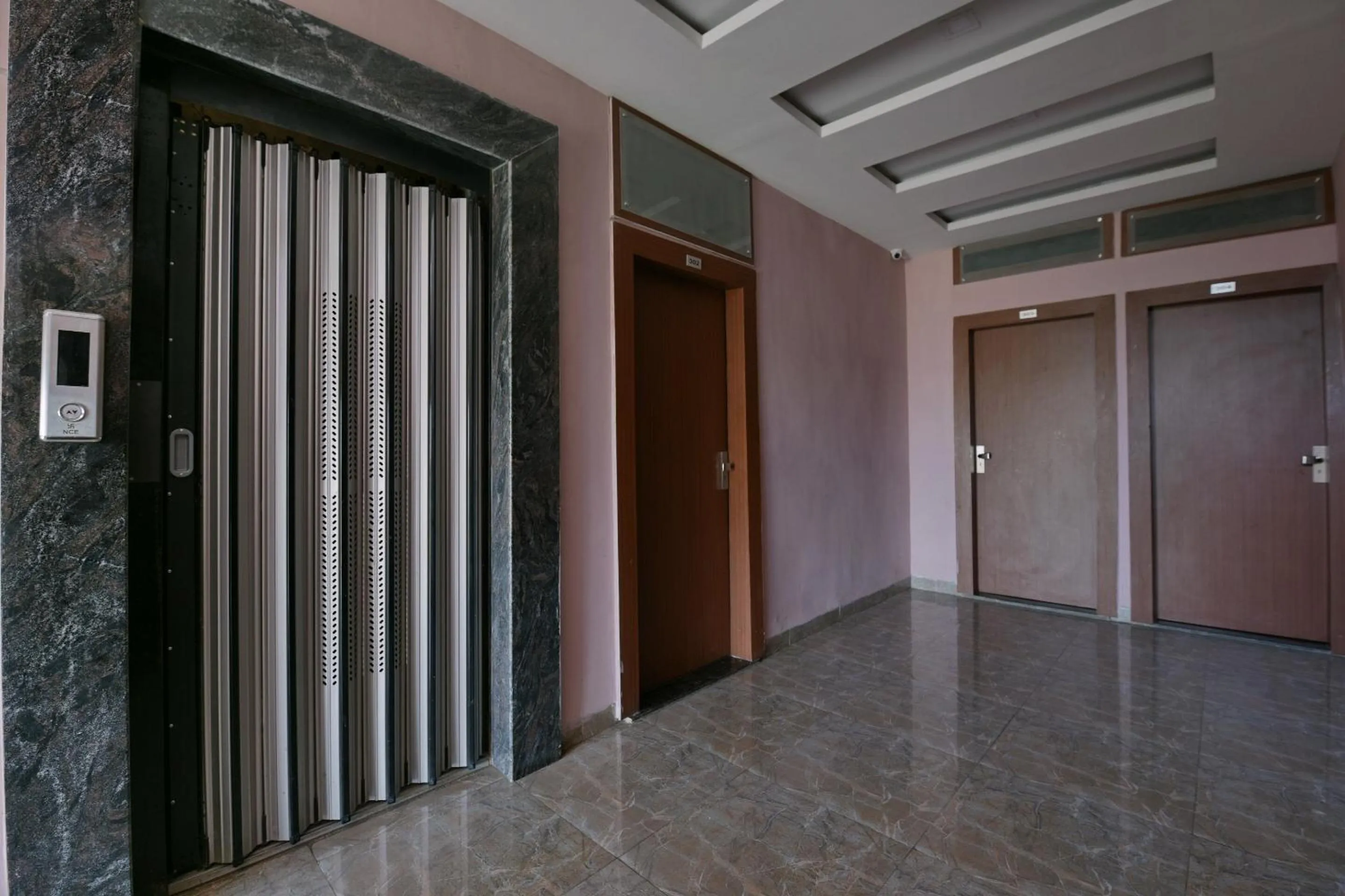 Lobby or reception in Hotel O SVL