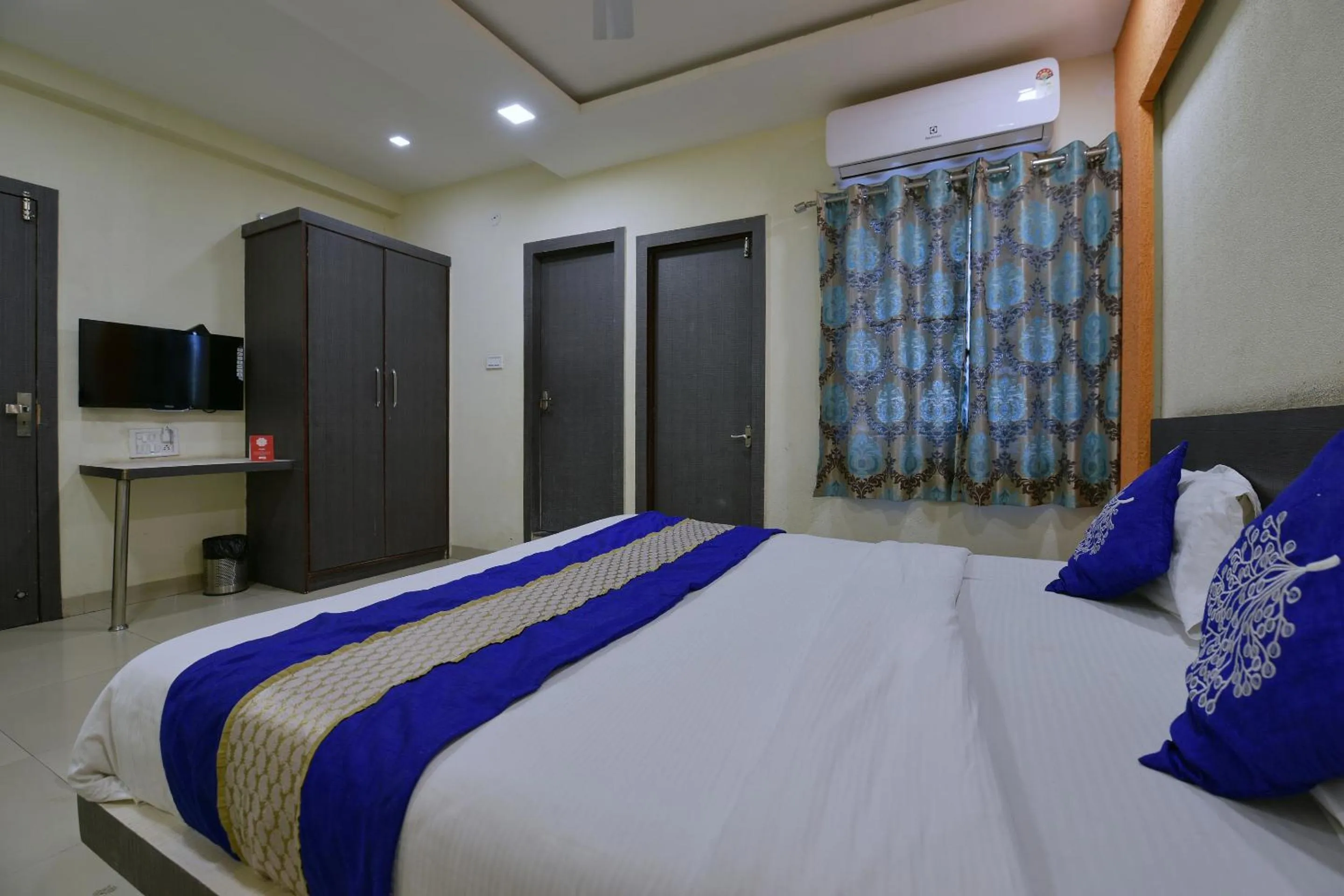 Bedroom, Bed in Hotel O SVL