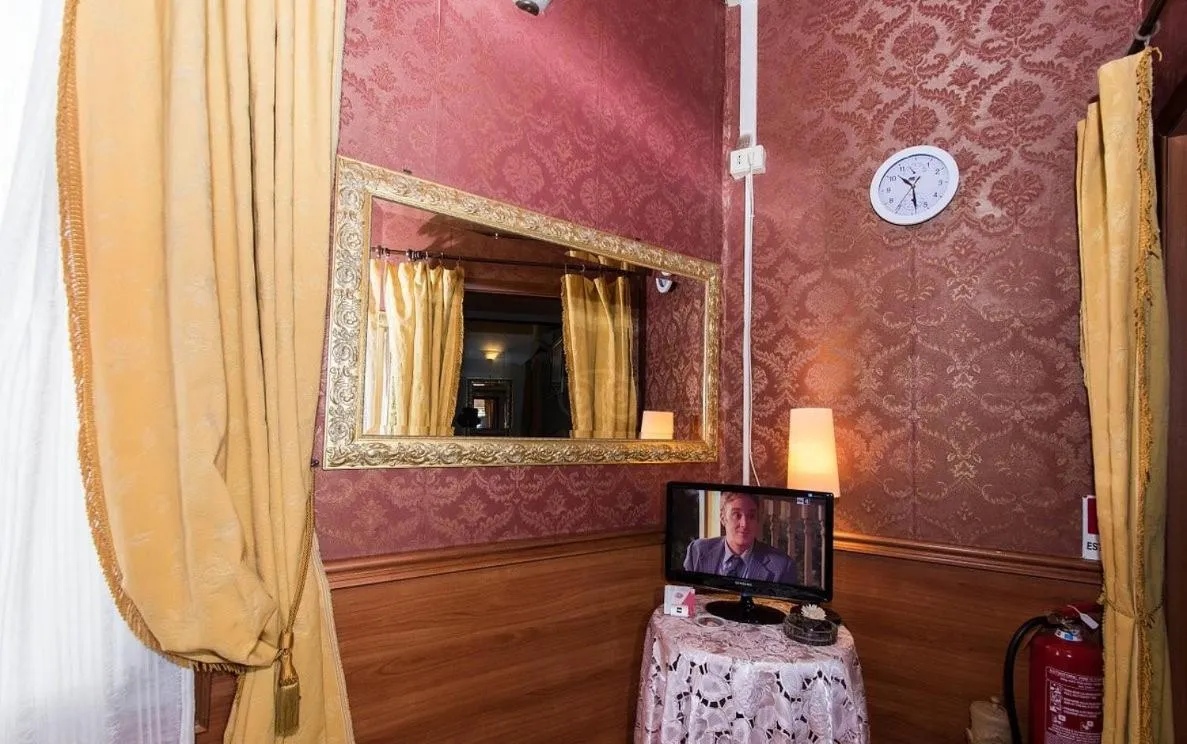 TV and multimedia in Hotel Artromano