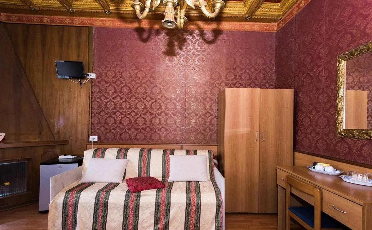 Photo of the whole room, Bed in Hotel Artromano