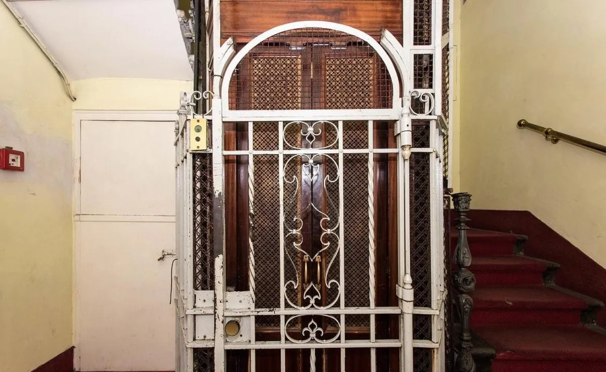 Facade/entrance in Hotel Artromano