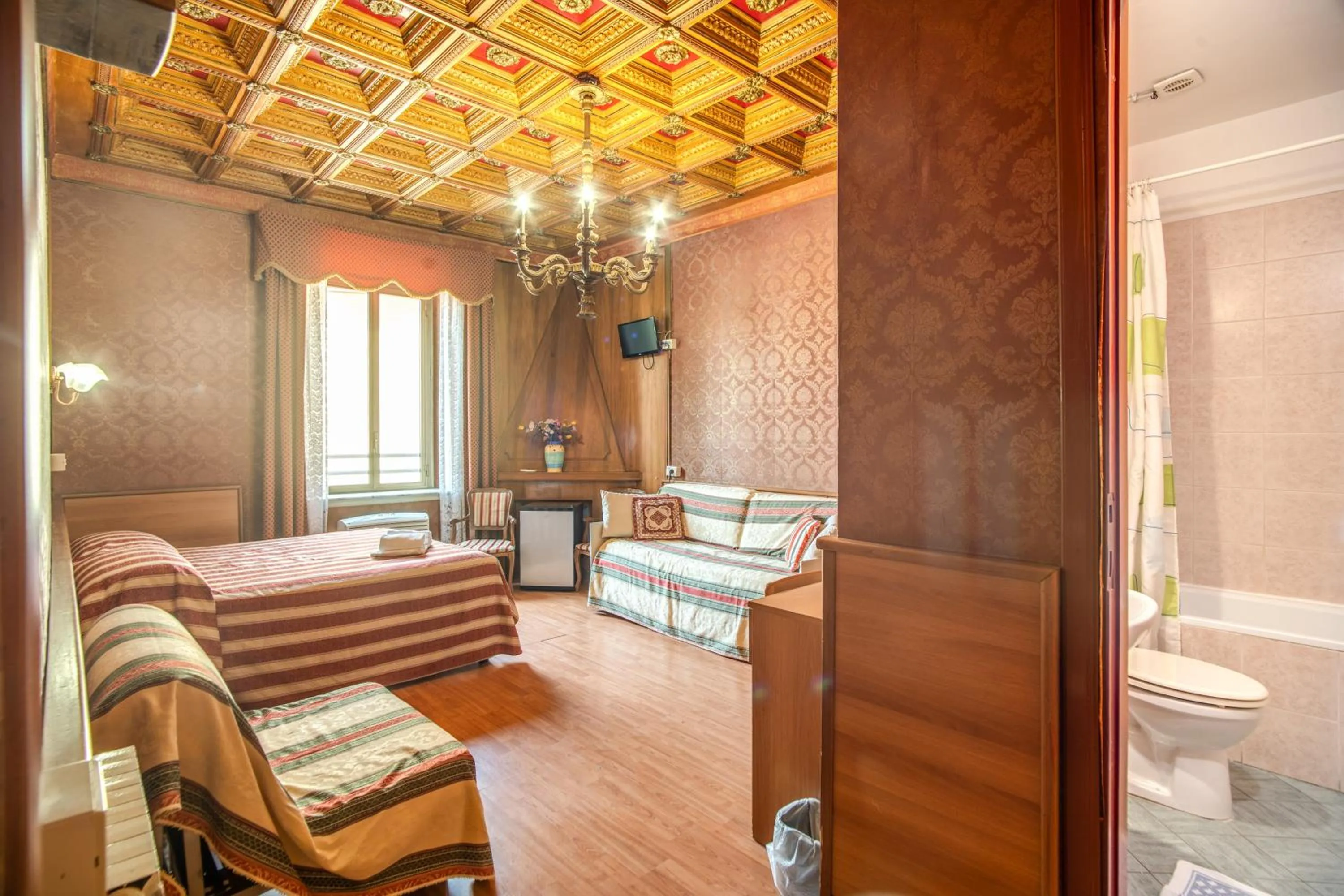 Photo of the whole room in Hotel Artromano