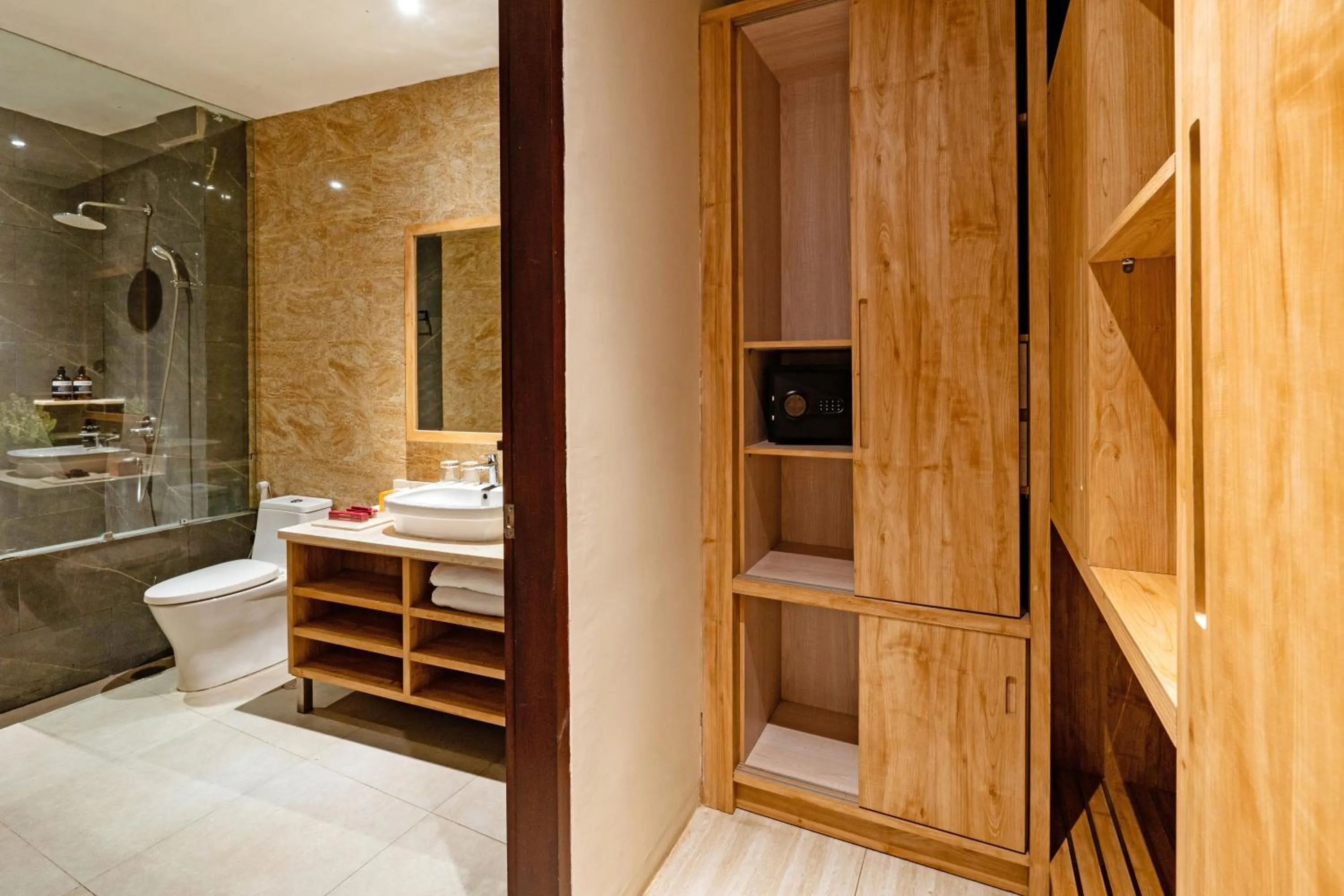 wardrobe, Bed in Bali Sunshine Nusa Dua