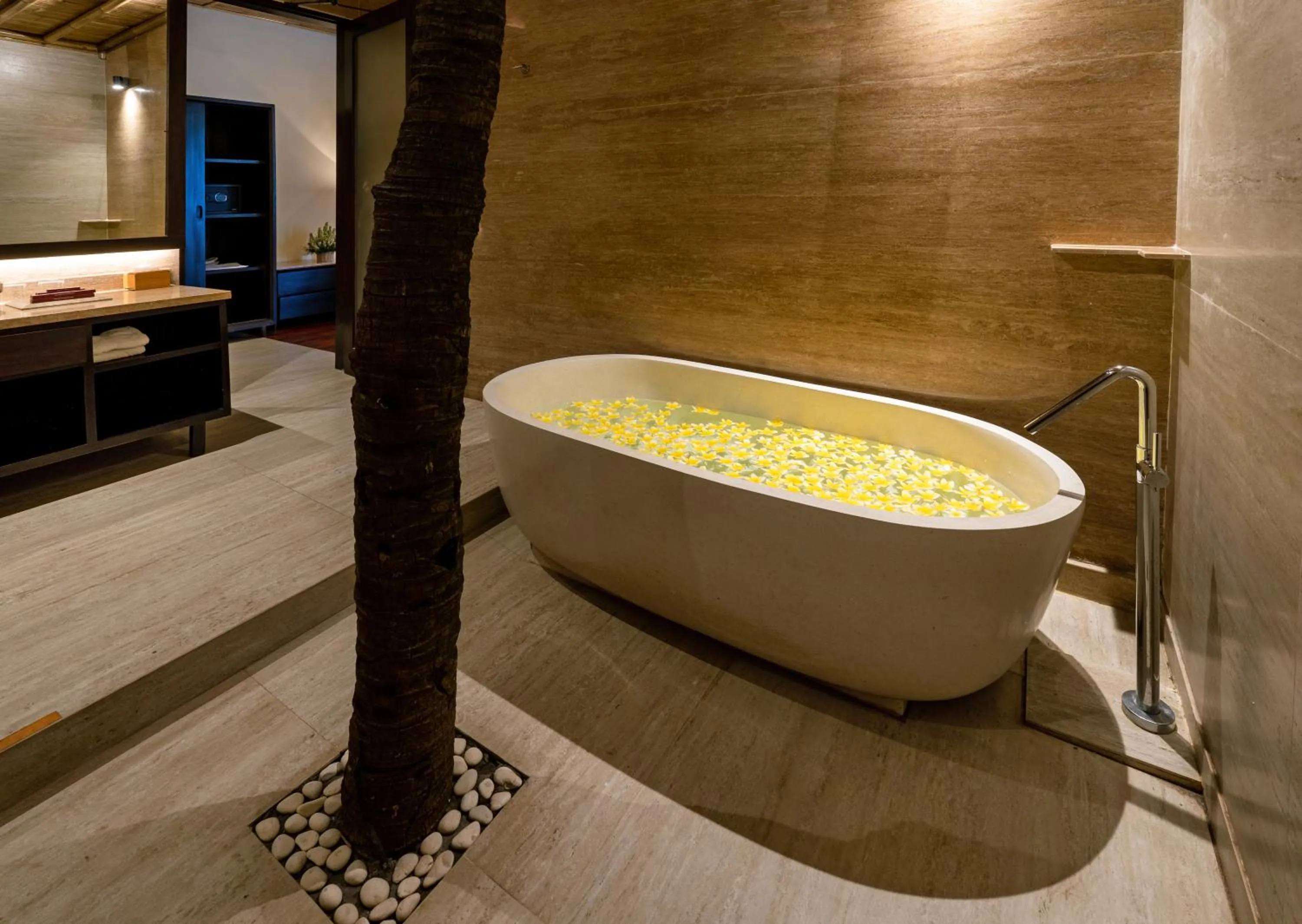 Bath in Bali Sunshine Nusa Dua