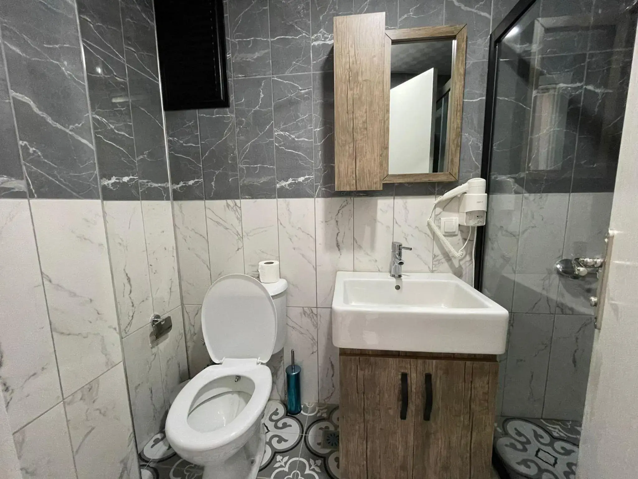 Standard Single Room in Seven City Hotel Standard Single Room in Seven City Hotel