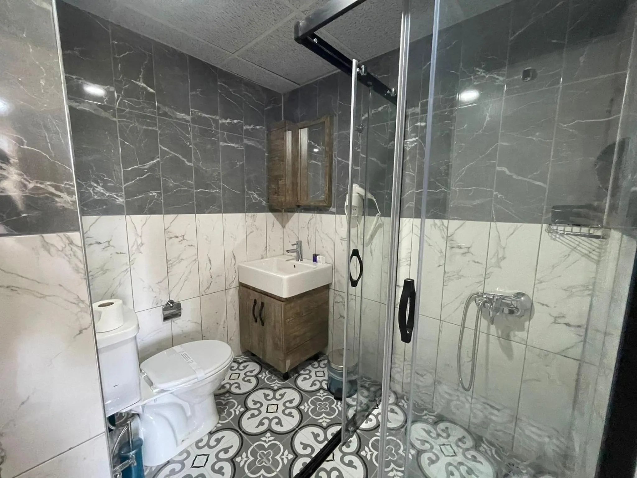 Bathroom in Seven City Hotel