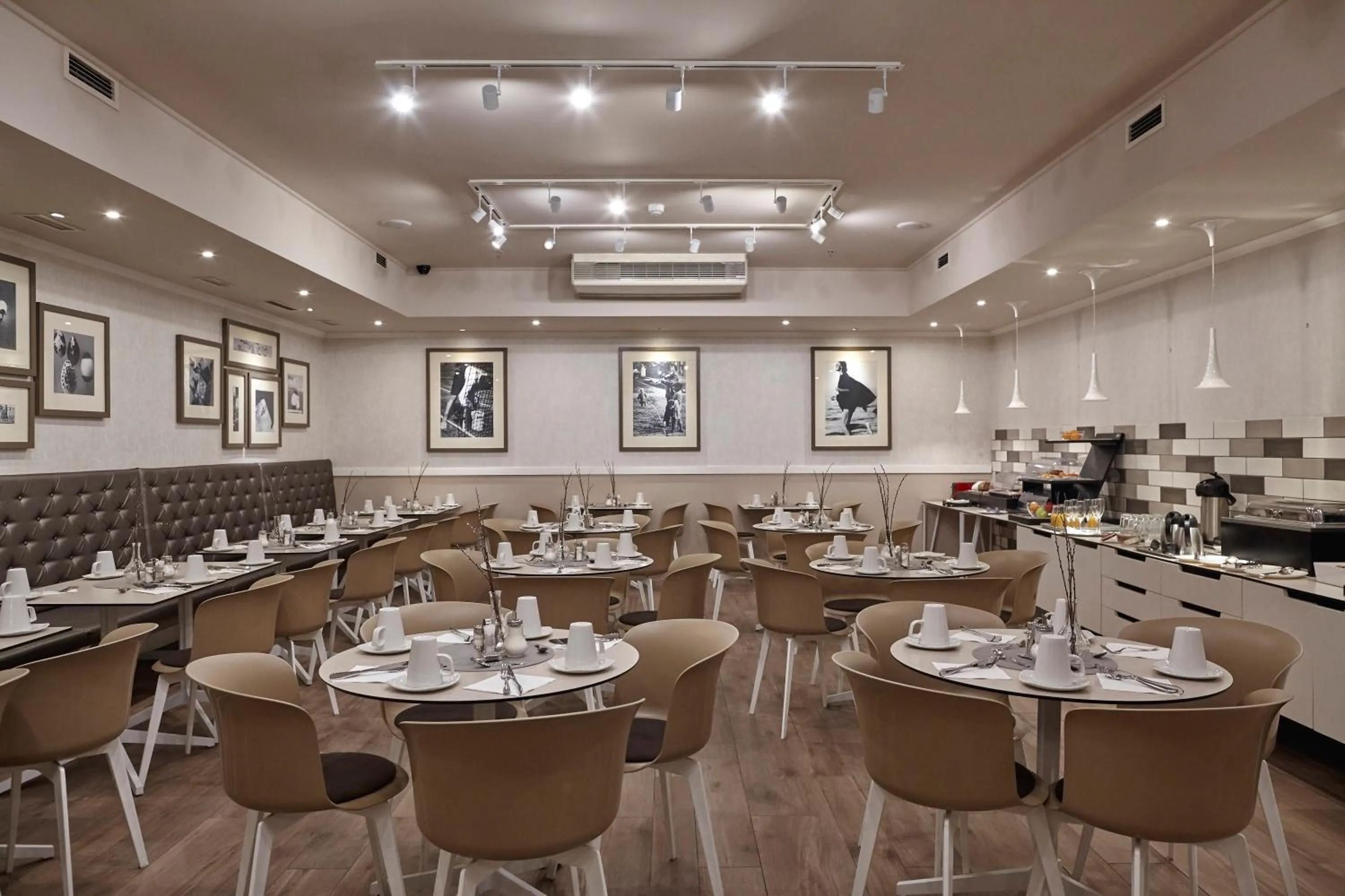 Breakfast in Hotel Central Basilica