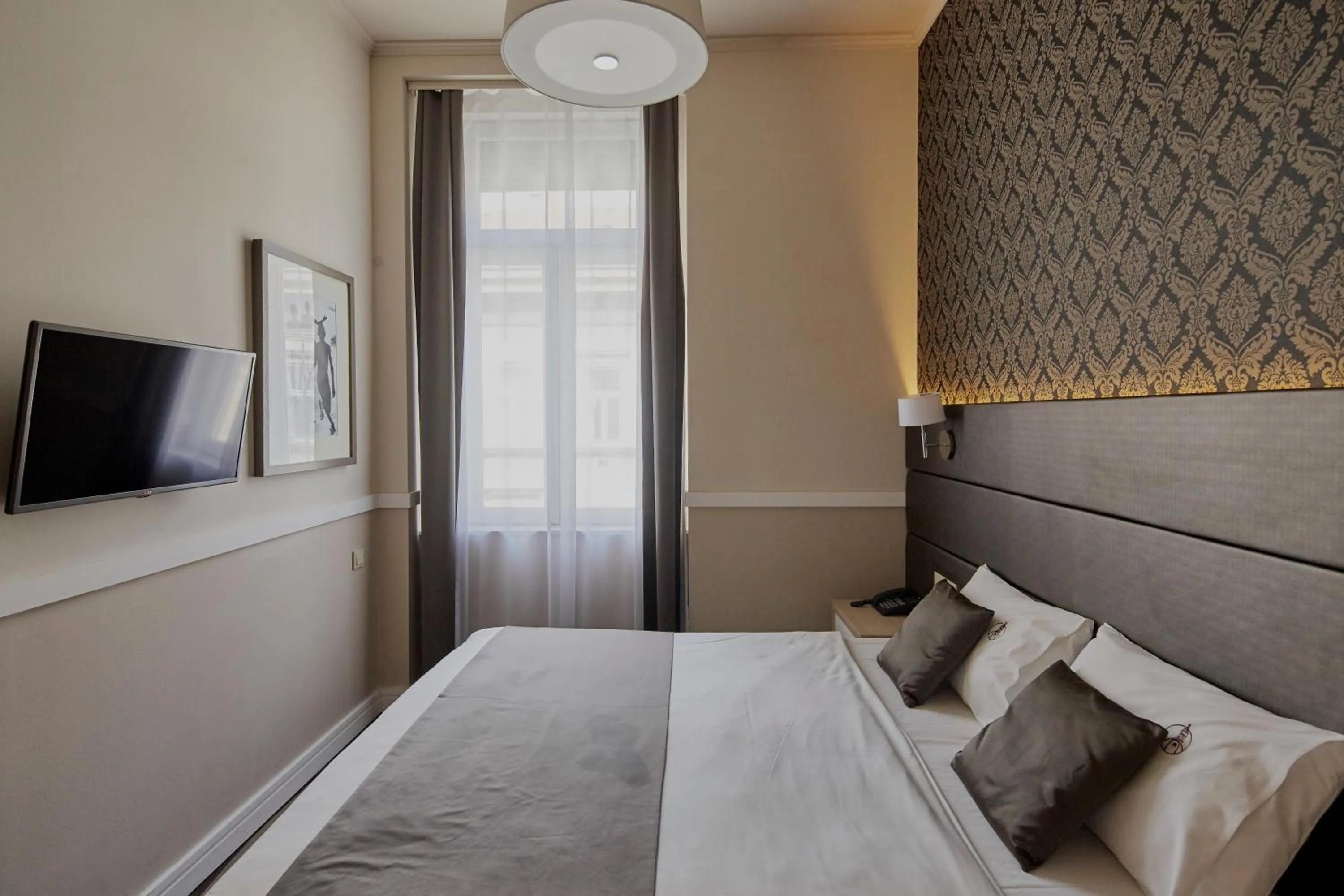 Bed in Hotel Central Basilica