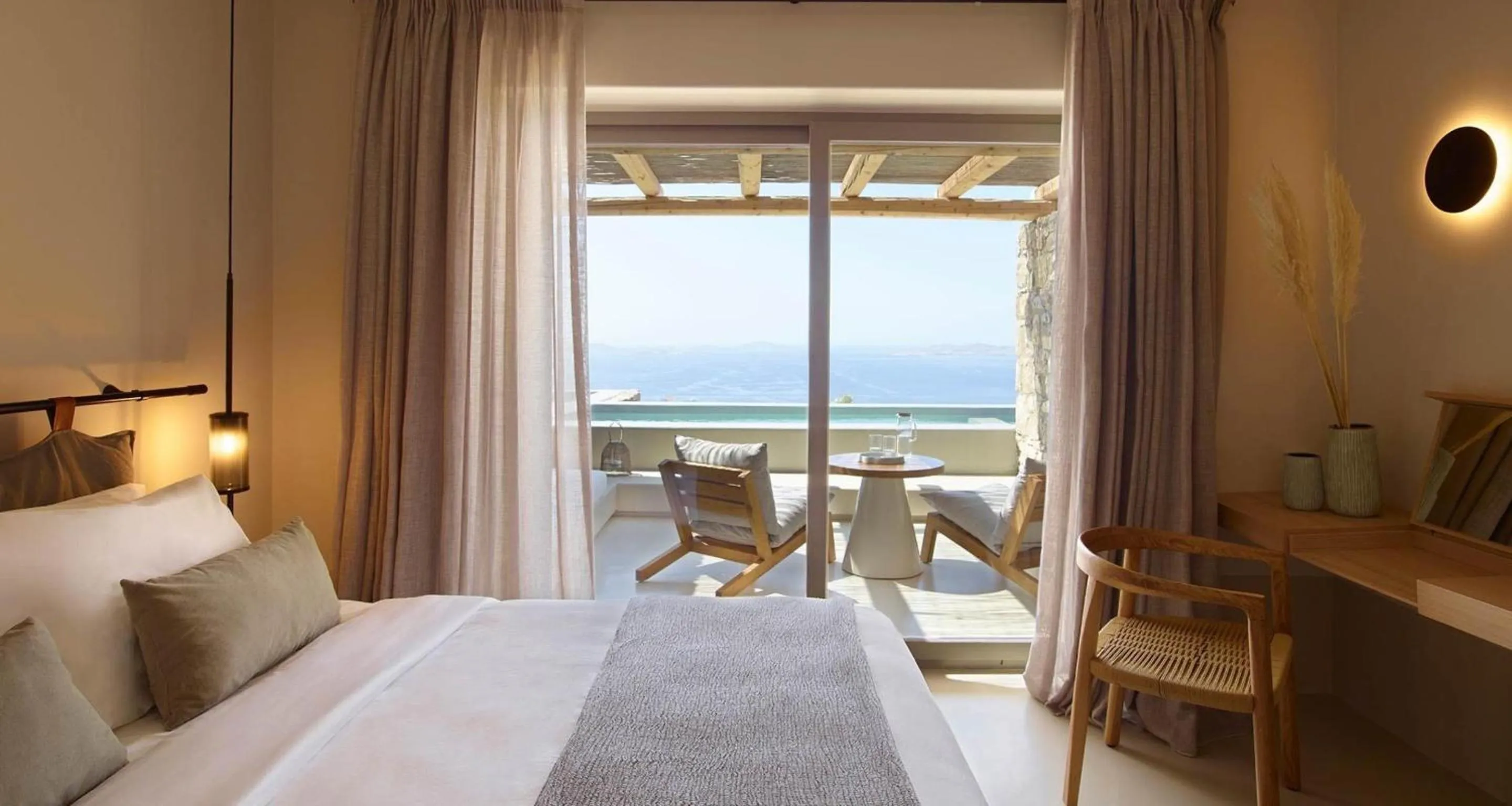 Bed in Collini Hotel Mykonos, WorldHotels Elite