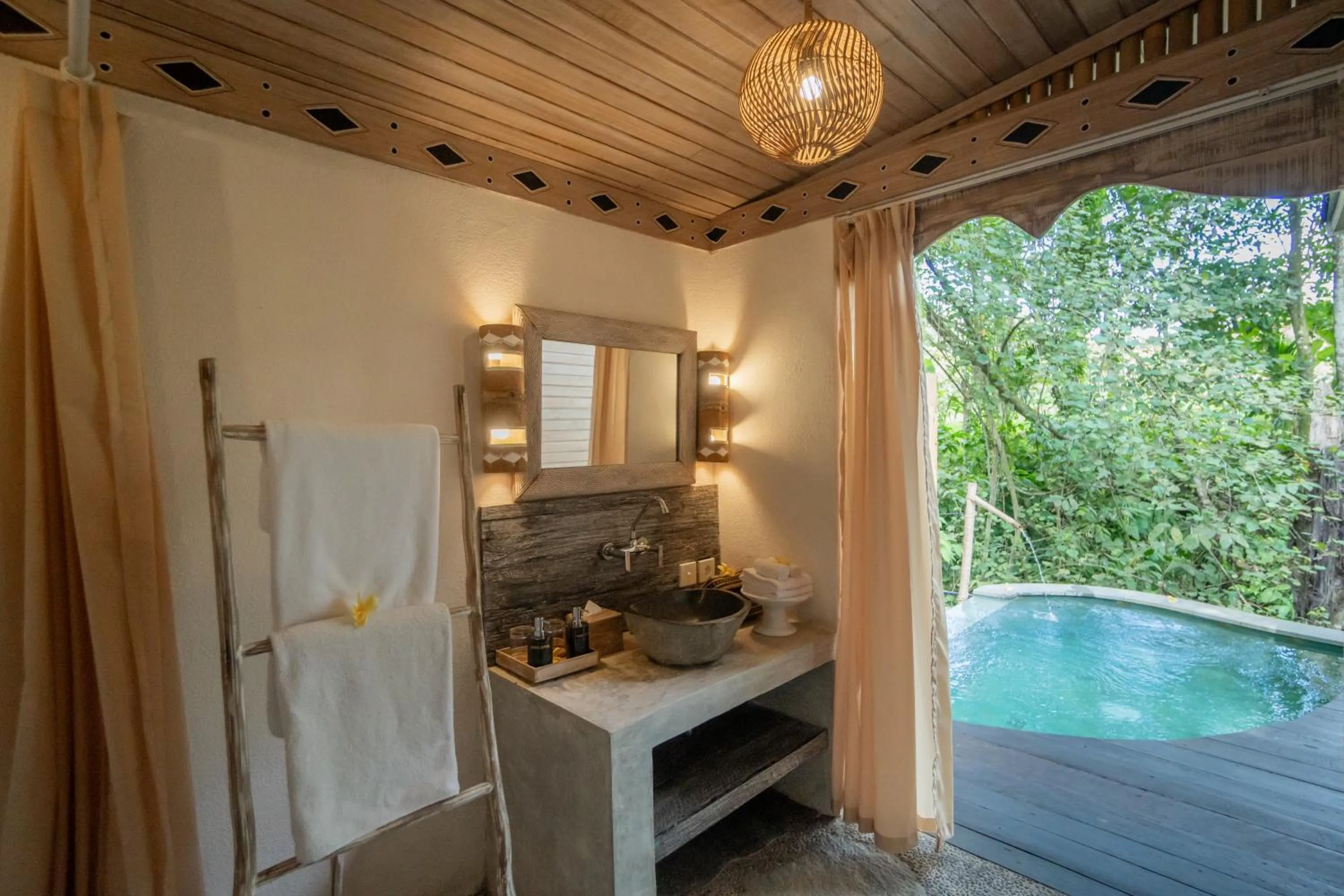 Swimming pool in Pramana Giri Kusuma