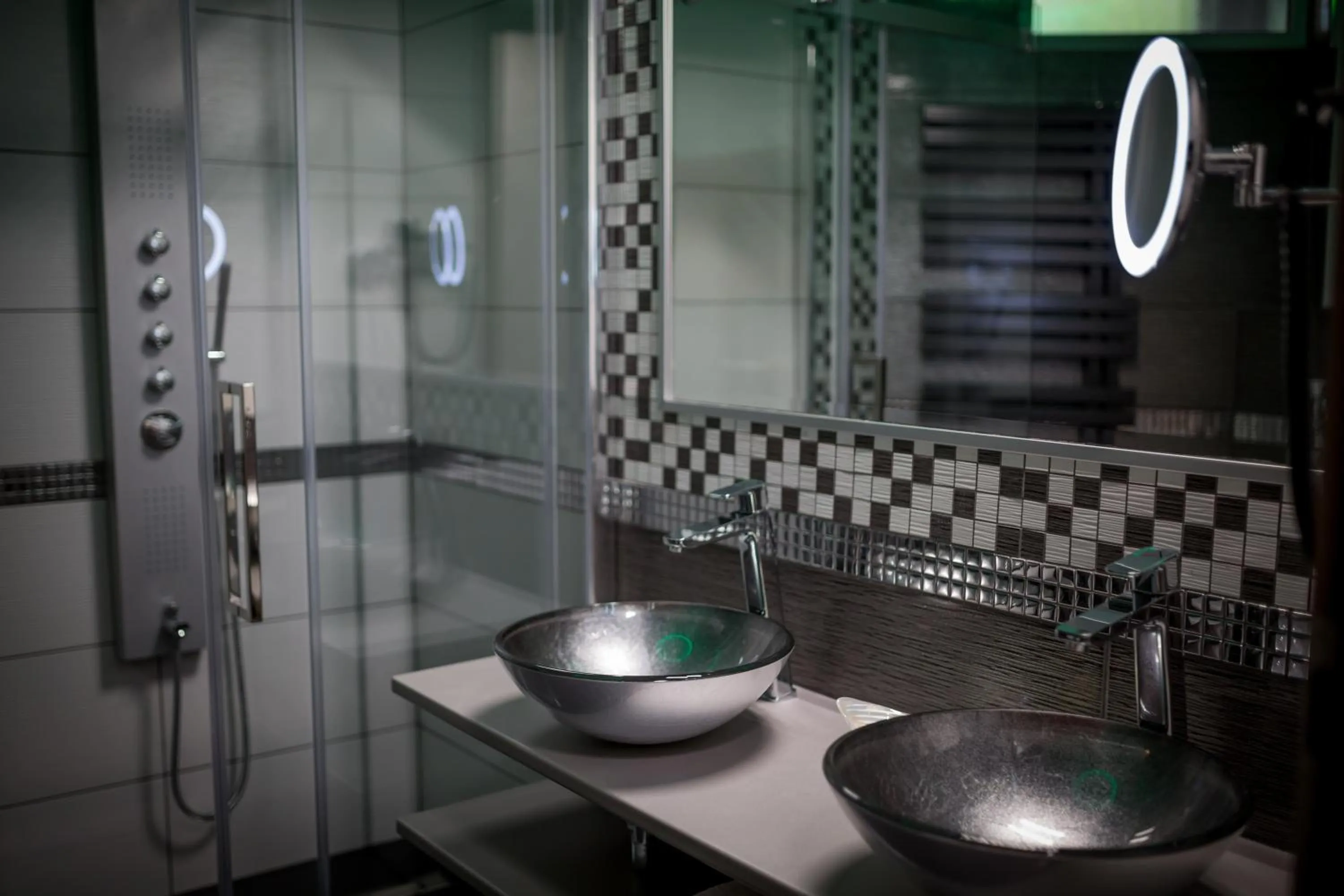 Shower in MenDan Magic Spa & Wellness Hotel