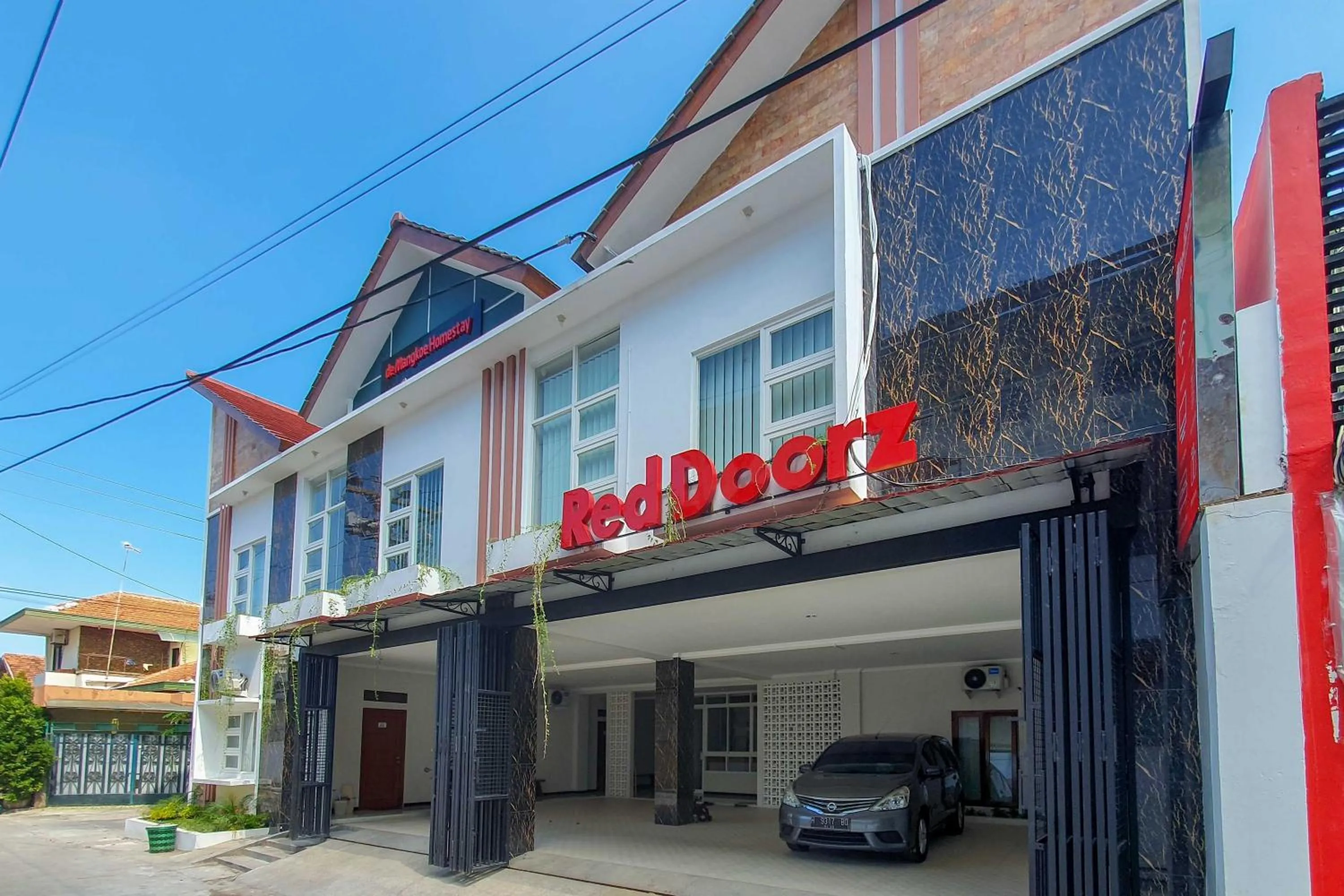 Property building in RedDoorz Syariah near Solo Paragon Mall 2