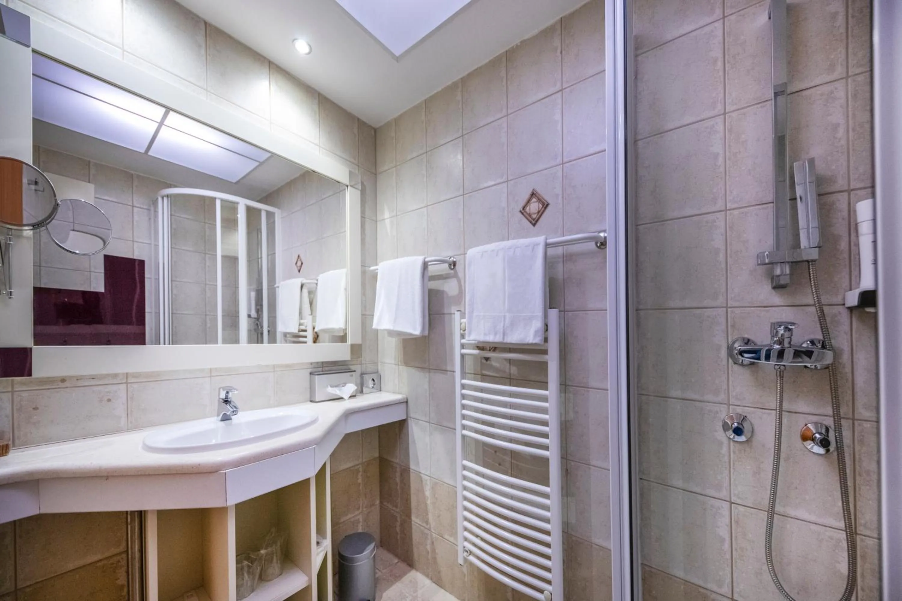 Shower in Residence Hotel Balaton