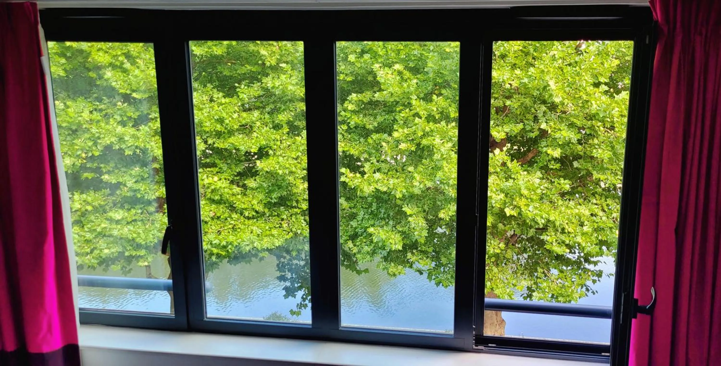 Natural landscape in B&B HOME Caen Centre Gare