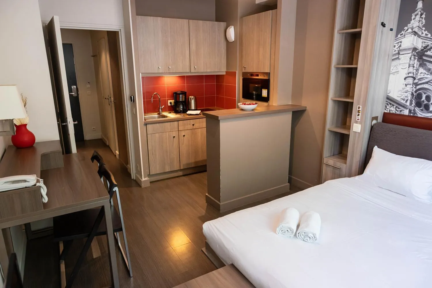 Bedroom, Bed in B&B HOME Caen Centre Gare